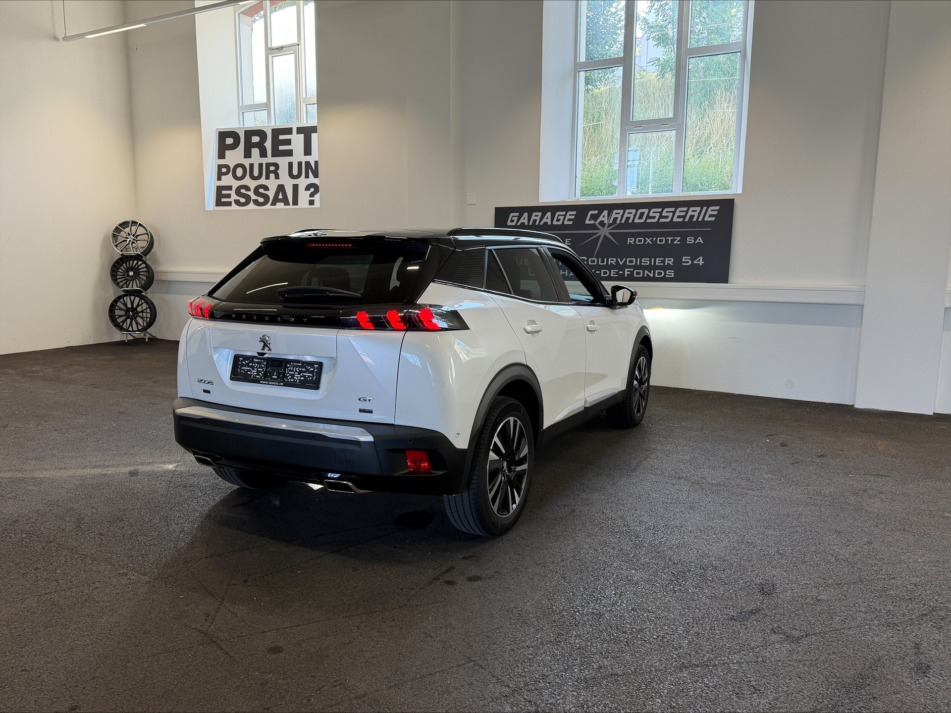 PEUGEOT 2008 1.2 PureTech GT EAT8 - 6
