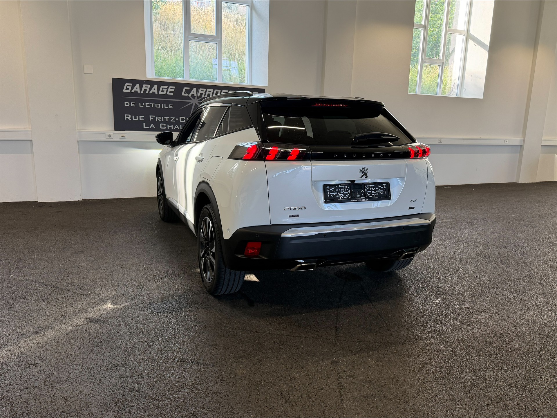 PEUGEOT 2008 1.2 PureTech GT EAT8 - 8