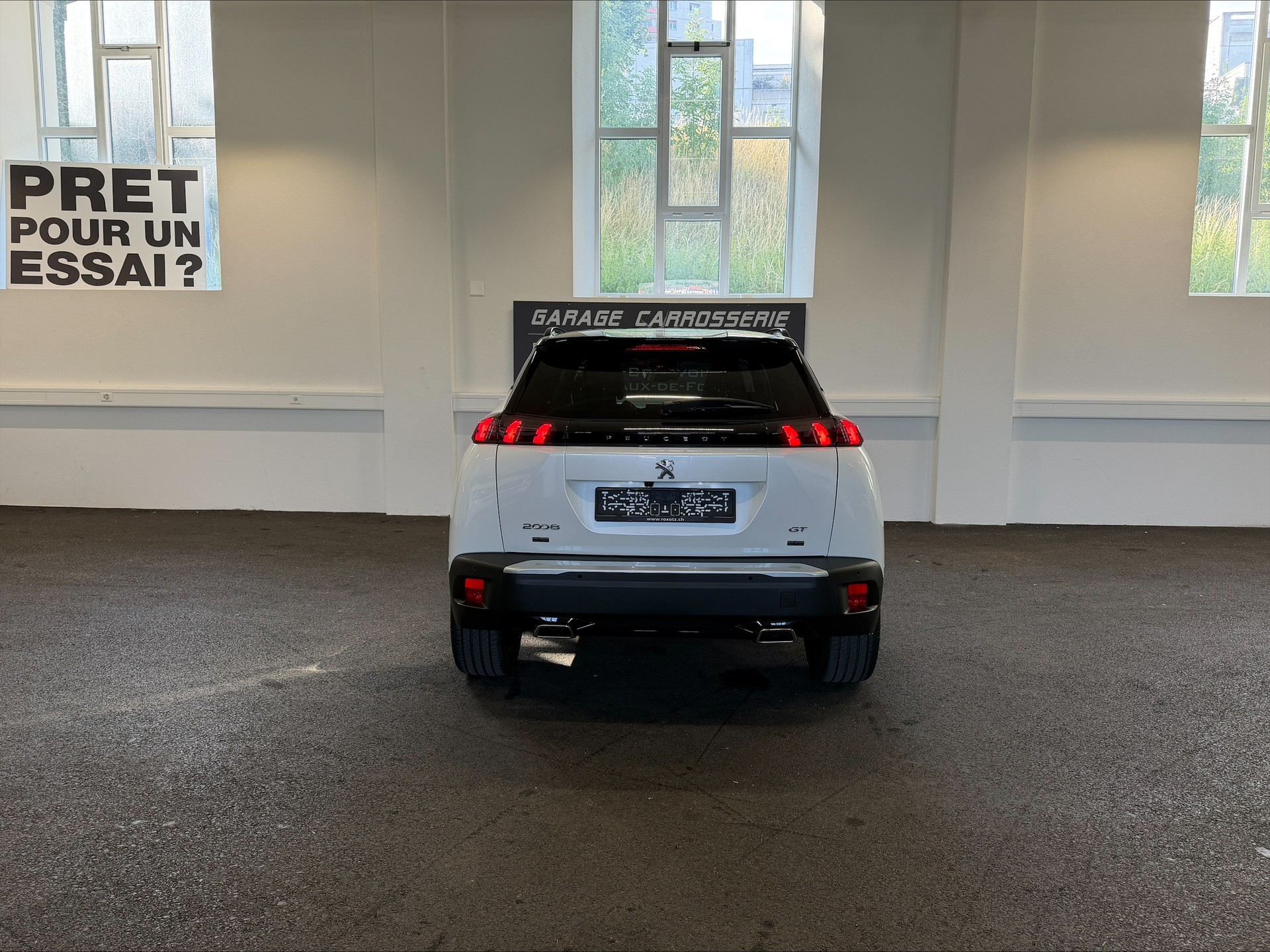 PEUGEOT 2008 1.2 PureTech GT EAT8 - 7