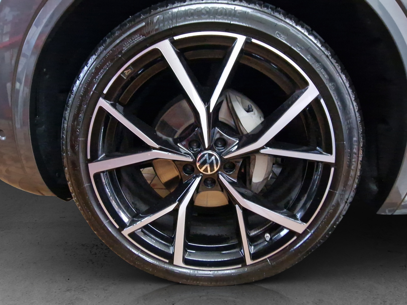 VW Touareg 3.0 TDI R-Line Tiptronic - 13