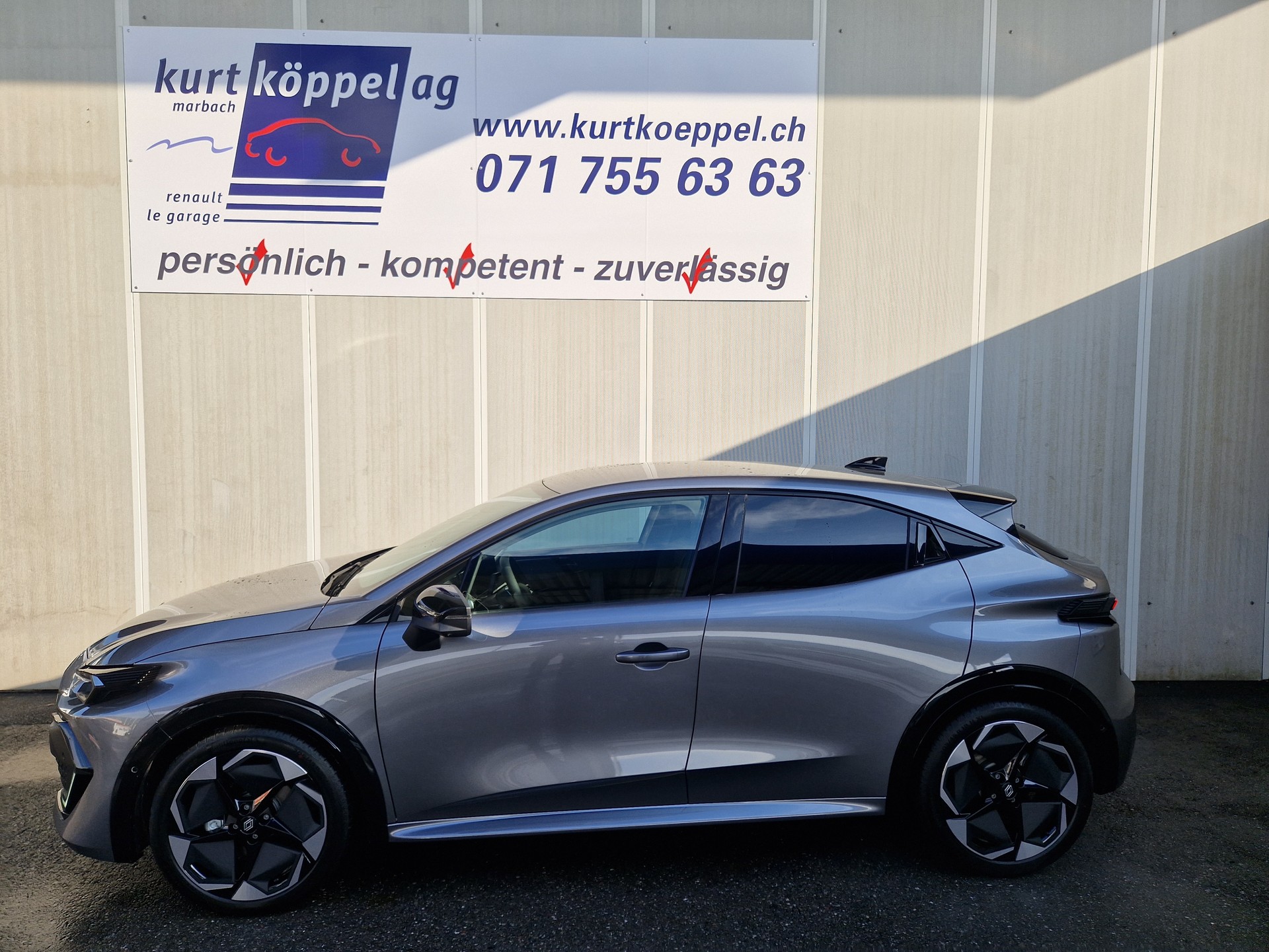 RENAULT Clio 1.8 E-Tech techno