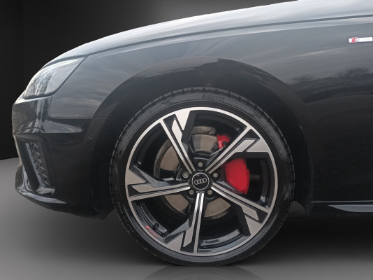 AUDI A4 Avant 40 S li S-tro qu - 6