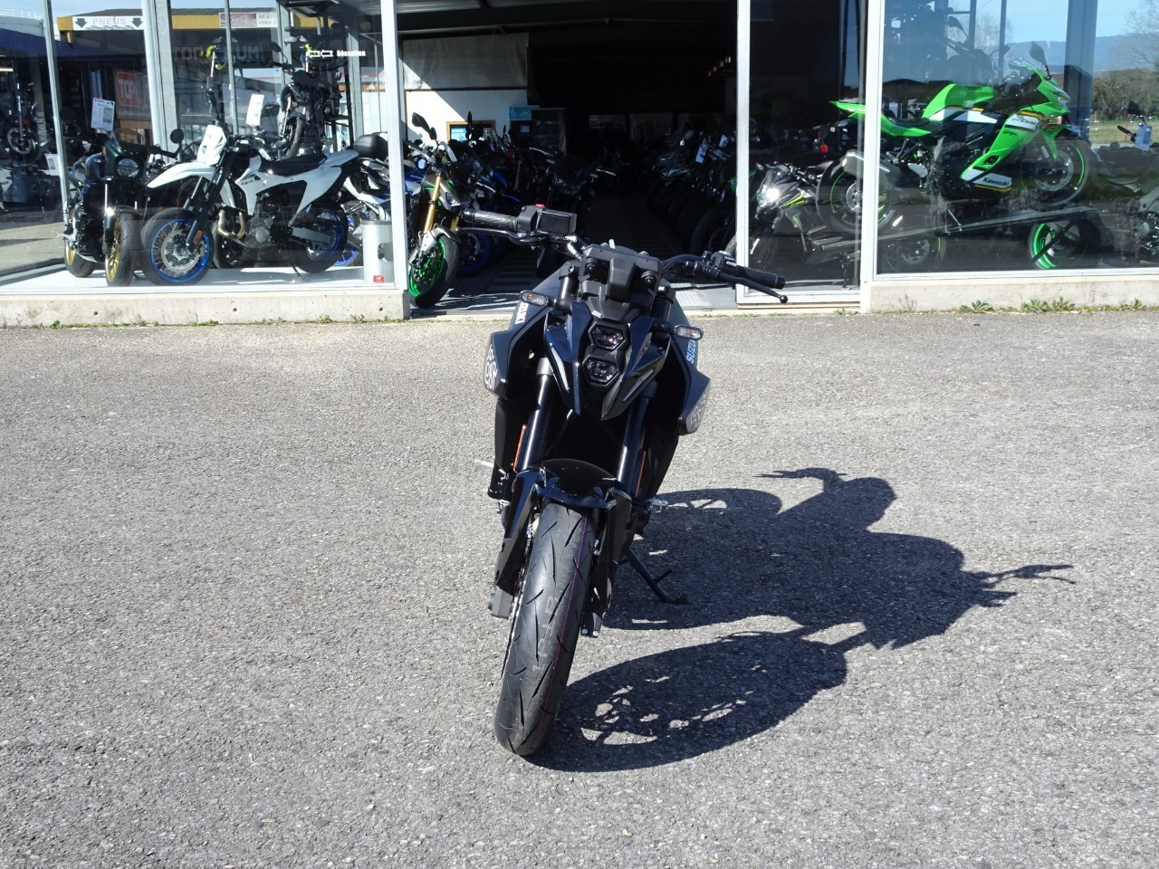 SUZUKI GSX 8 S Black&White - 3