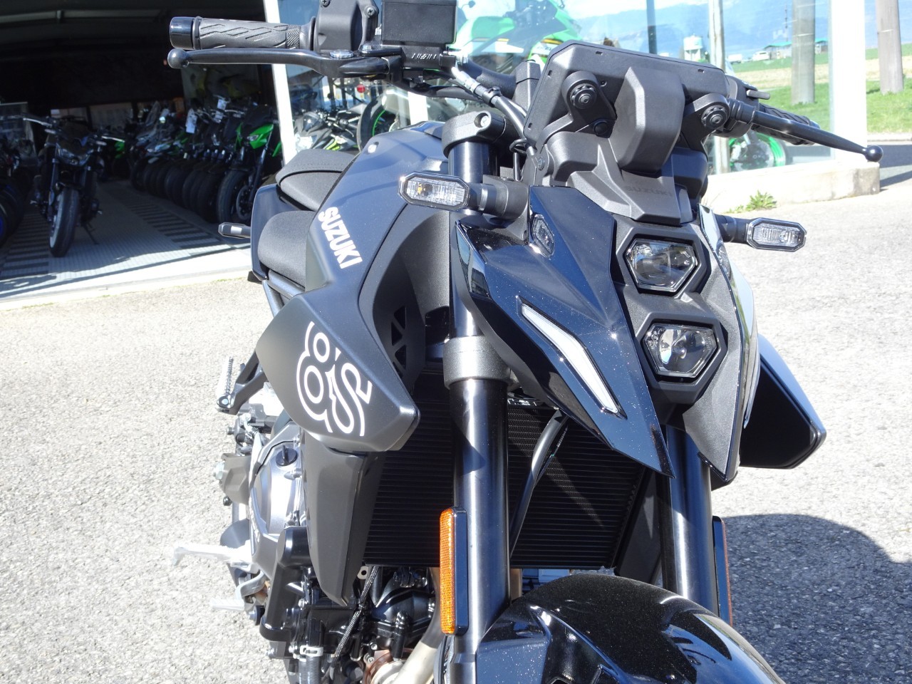 SUZUKI GSX 8 S Black&White - 6
