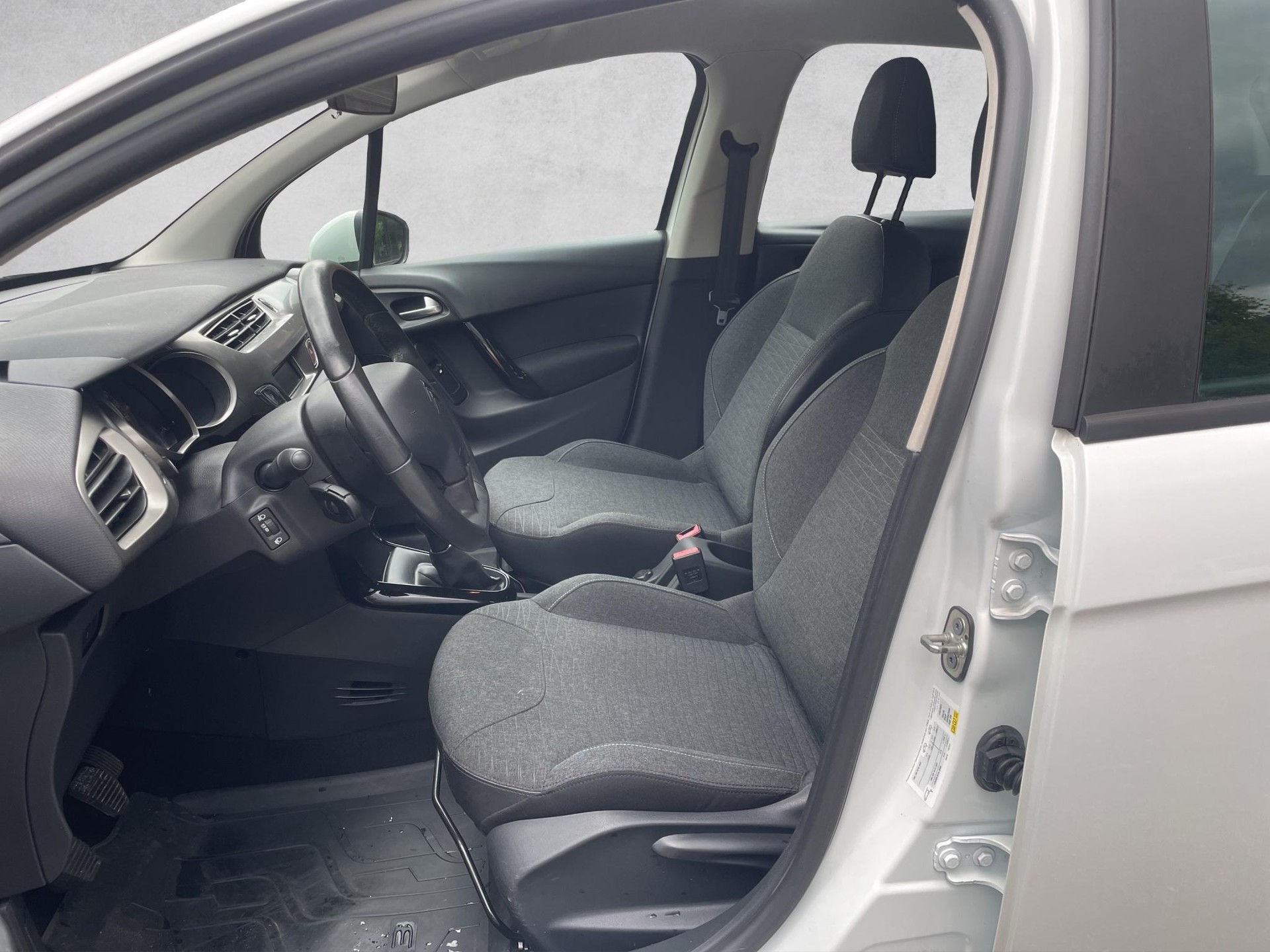 CITROEN C3 1.2 PureTech Seduction - 13