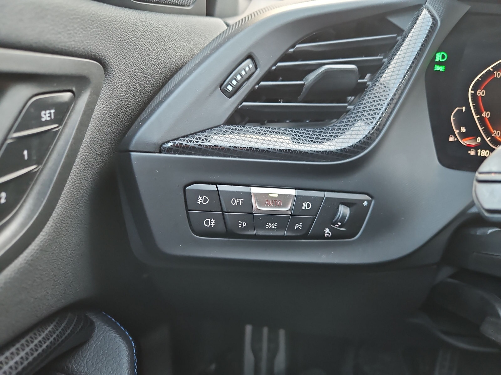 BMW 118i Steptronic - 24