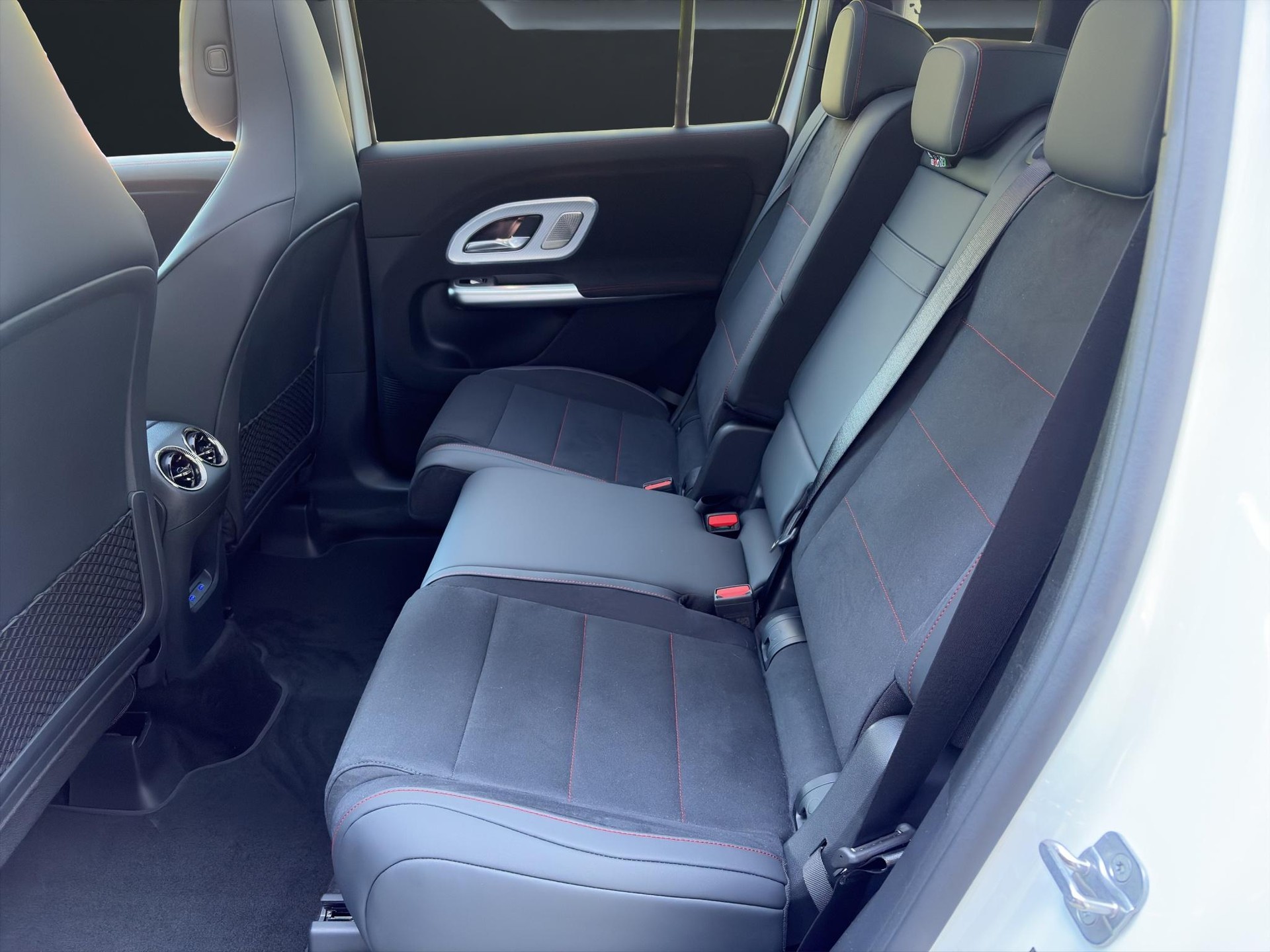 MERCEDES-BENZ GLB 350 4matic - 14