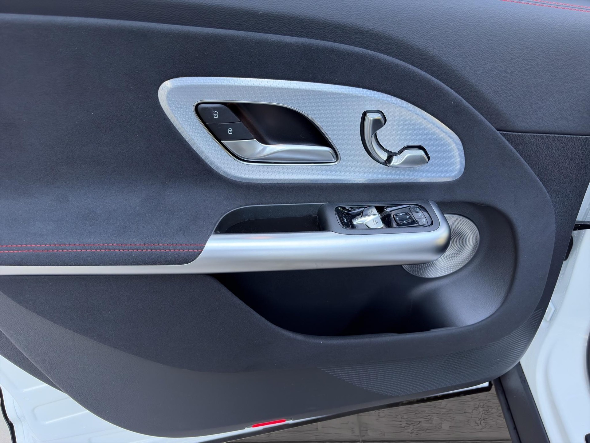 MERCEDES-BENZ GLB 350 4matic - 15