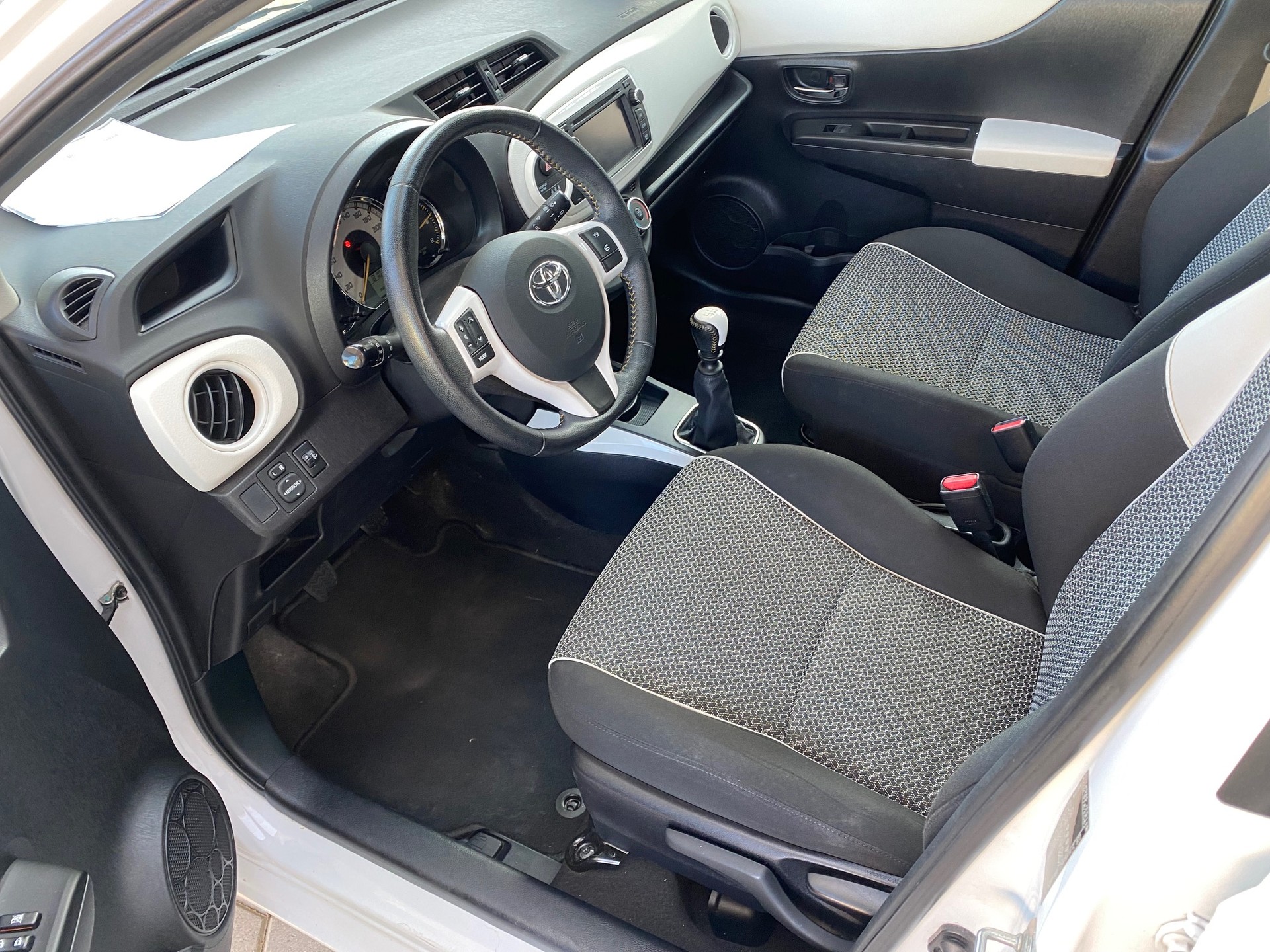 TOYOTA Yaris 1.33 Trend - 6
