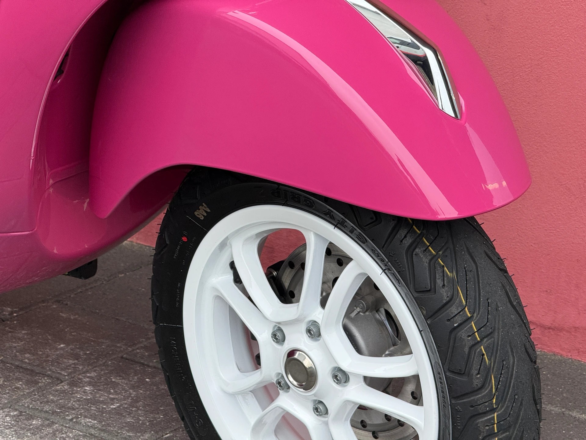 PIAGGIO Vespa GTS 310 Shocking Rosa 801 Tailor Made - 3