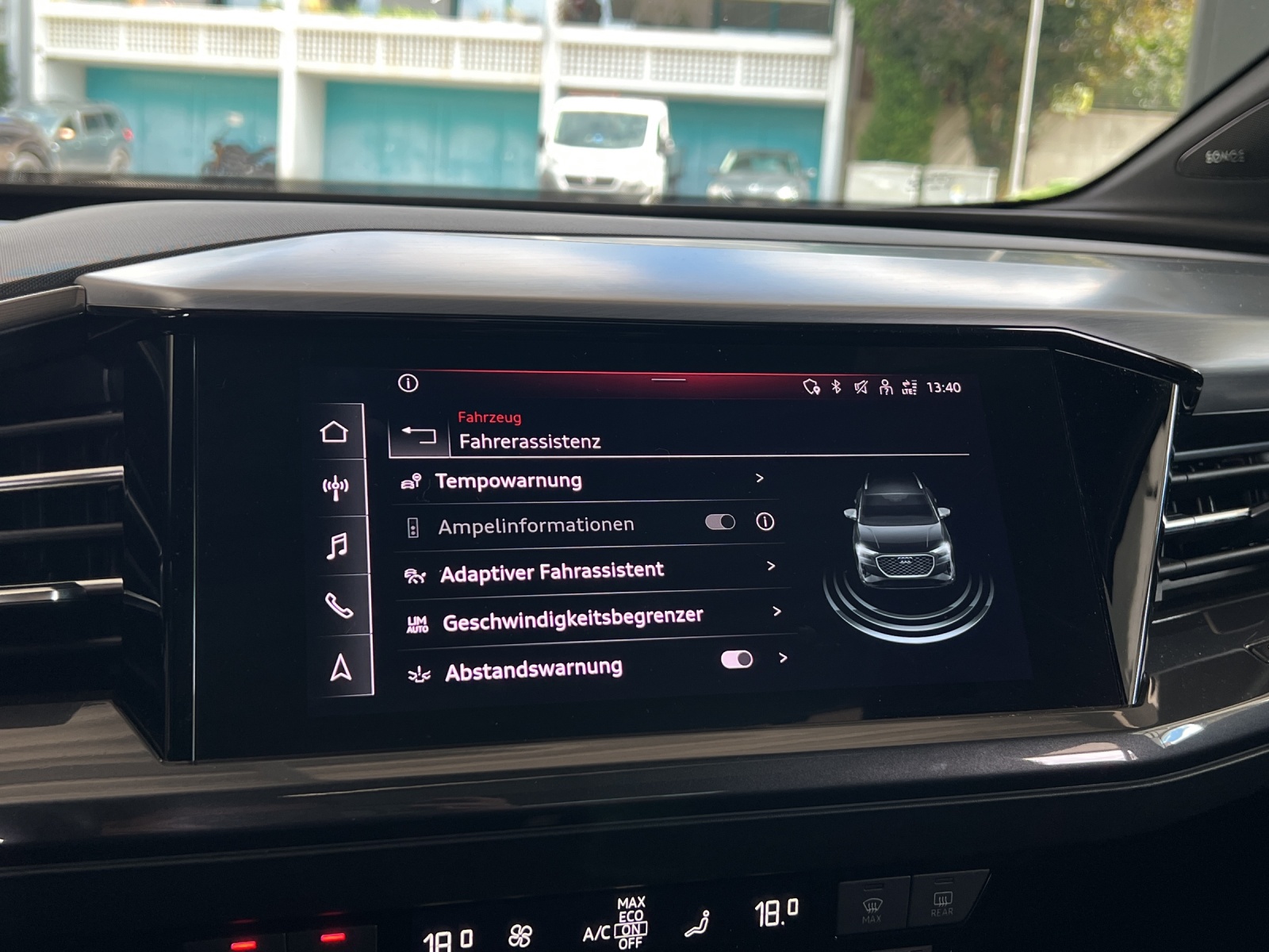 AUDI Q4 e-tron 50 quattro - 16