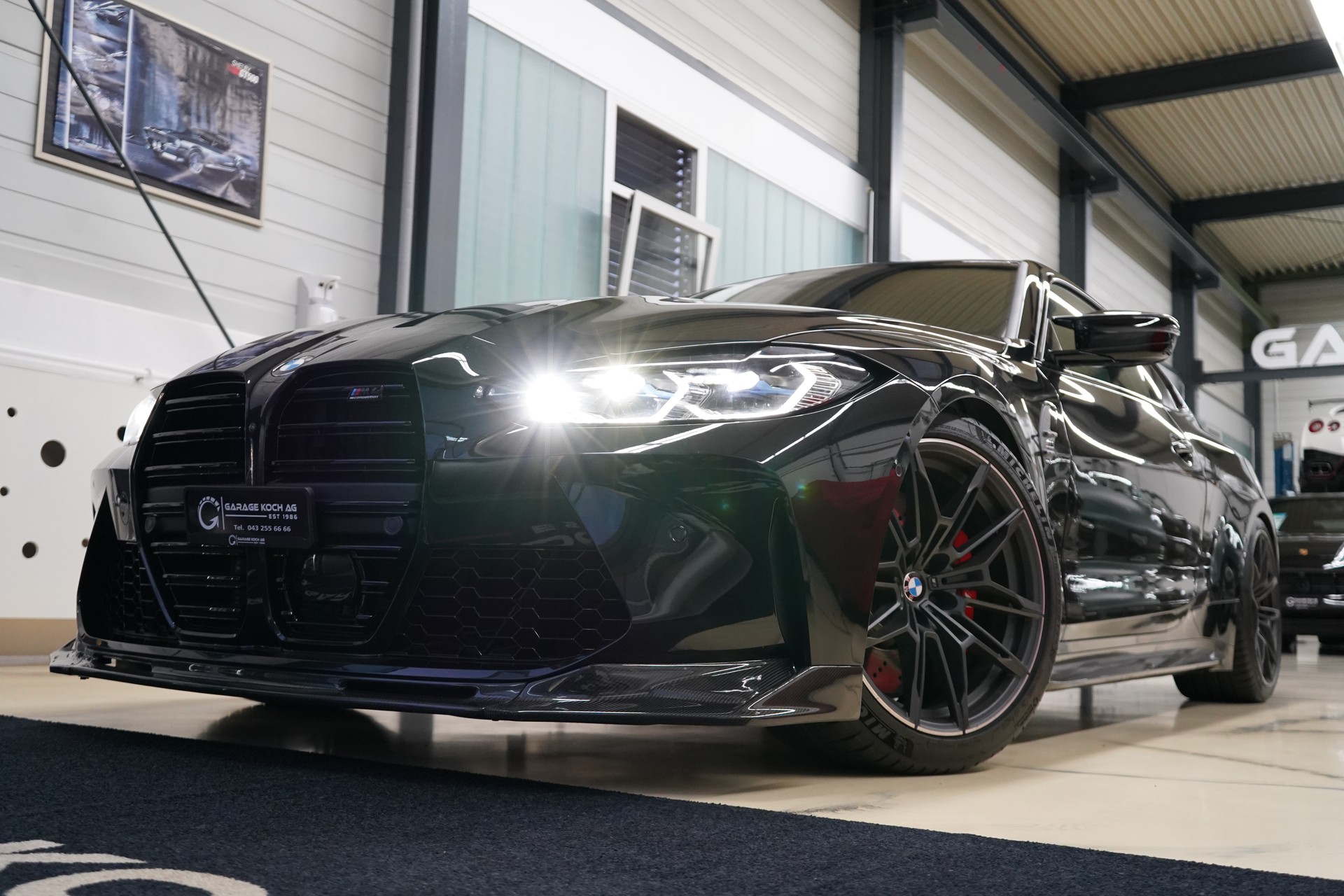 BMW M4 Coupé Competition M xDrive / M-Carbon Schalensitze ** - 2