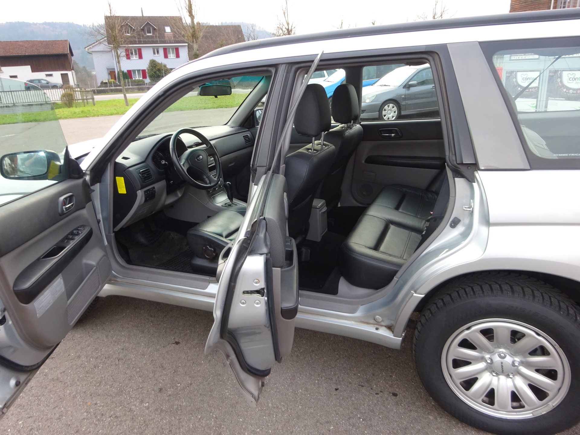 SUBARU Forester 2.0XT Automatic - 9