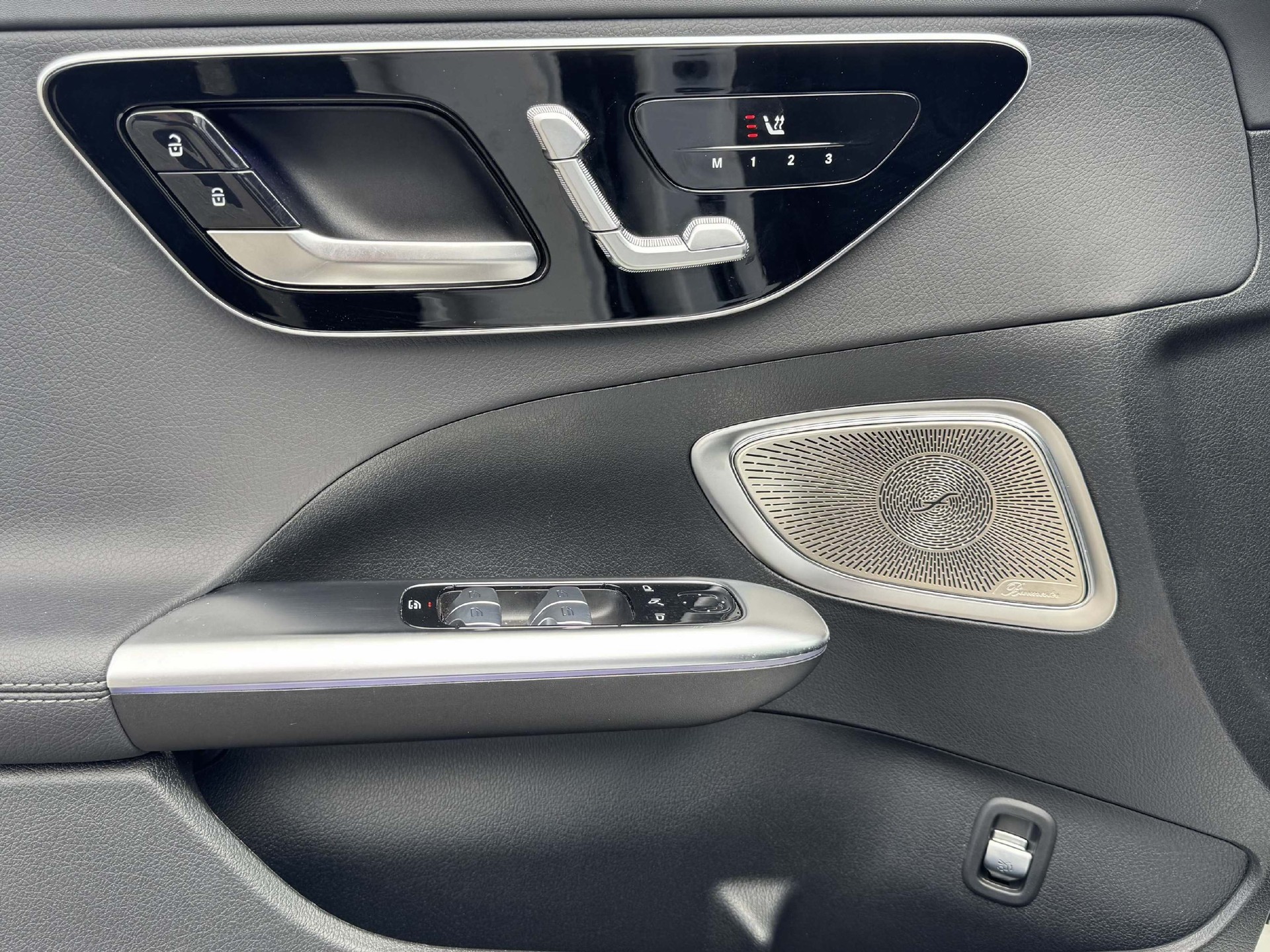 MERCEDES-BENZ C 300 de AMG-Line 4Matic Kombi - 11