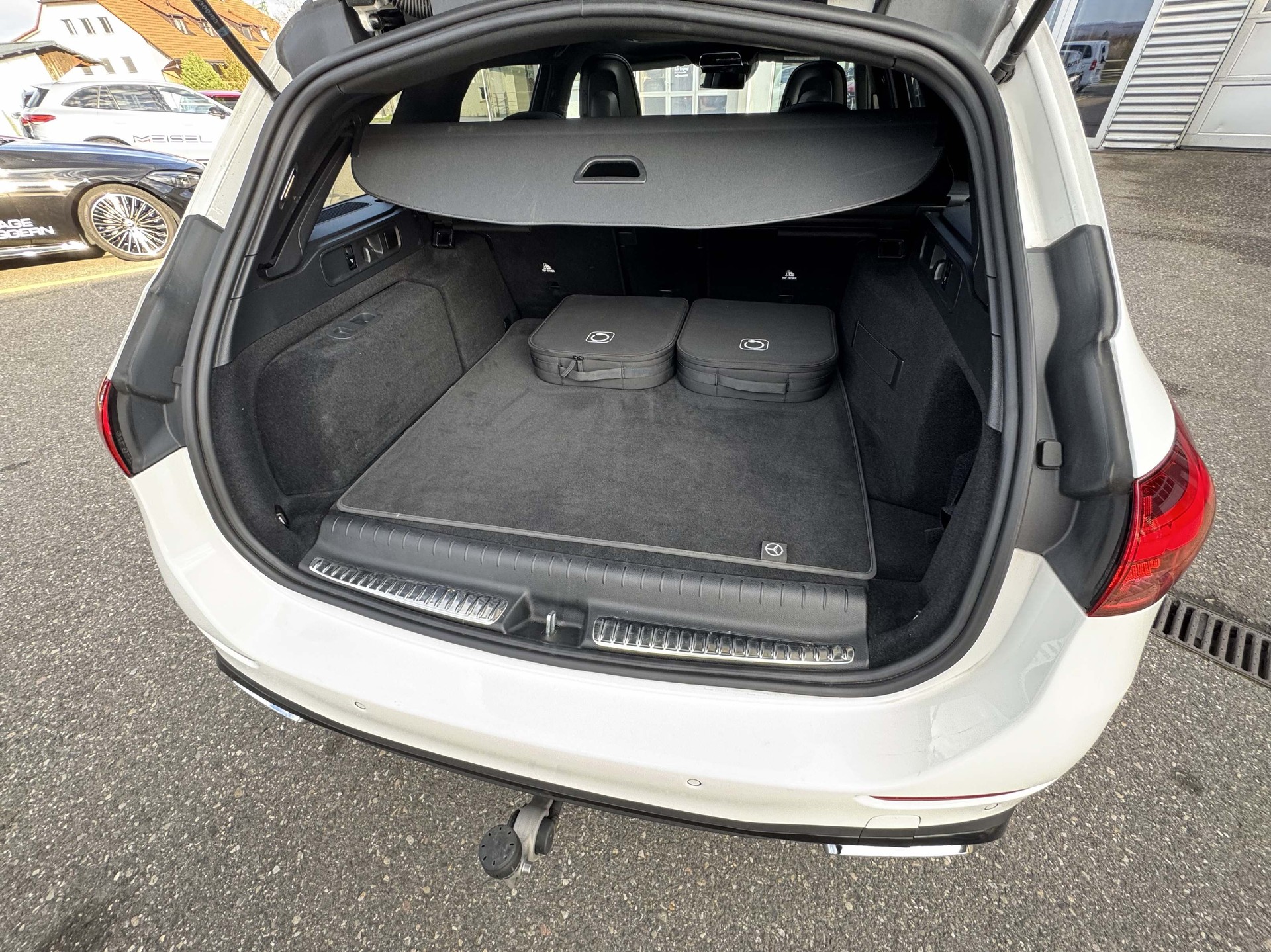 MERCEDES-BENZ C 300 de AMG-Line 4Matic Kombi - 13