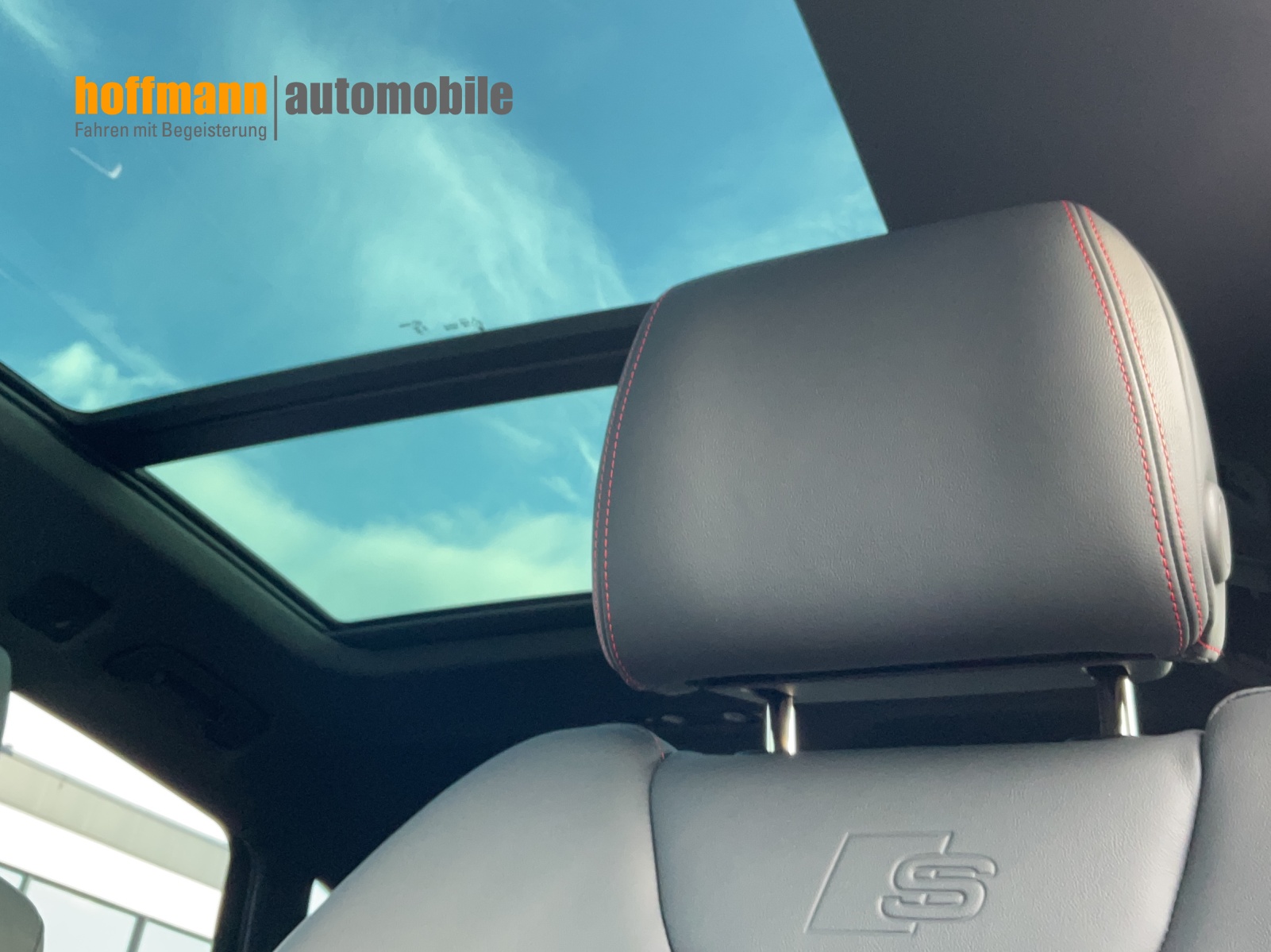AUDI Q8 50 e-tron Black Edition quattro - 14