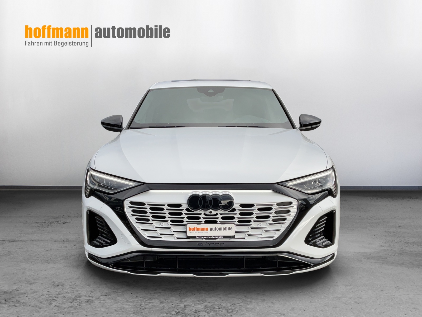 AUDI Q8 50 e-tron Black Edition quattro - 2