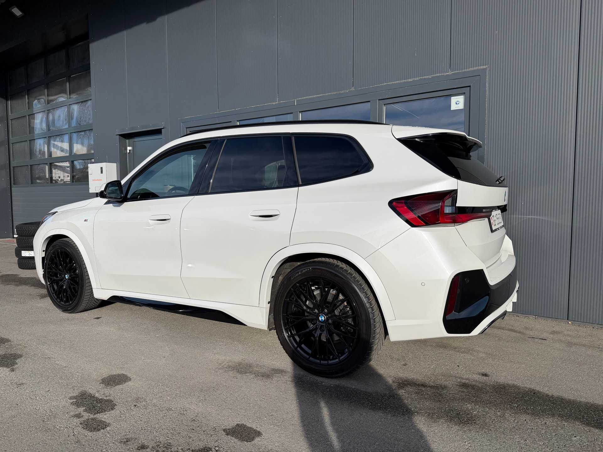 BMW X1 xDrive 23i 48V M Sport - 3