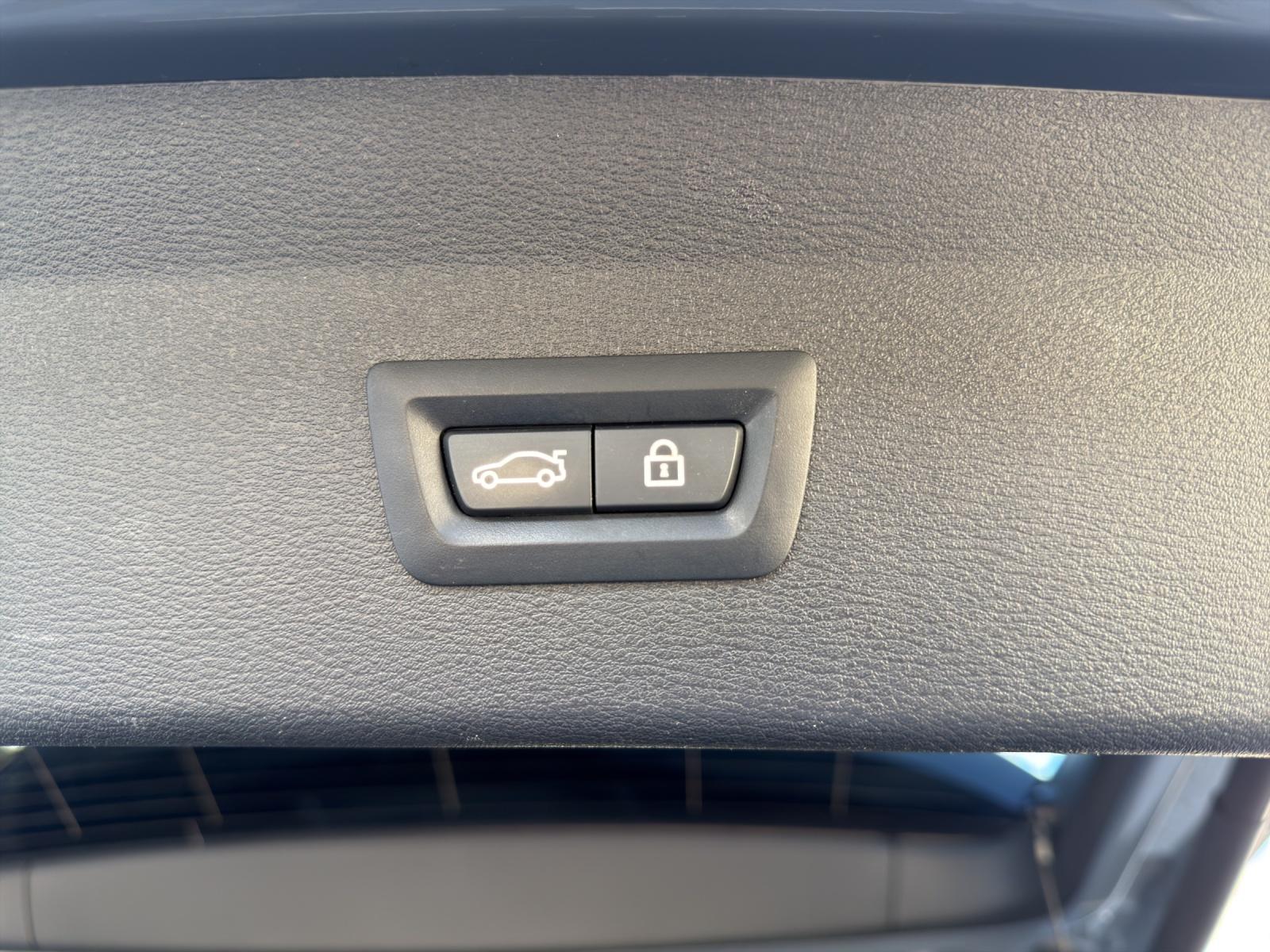 BMW X1 xDrive 25i M Sport Steptronic - 22