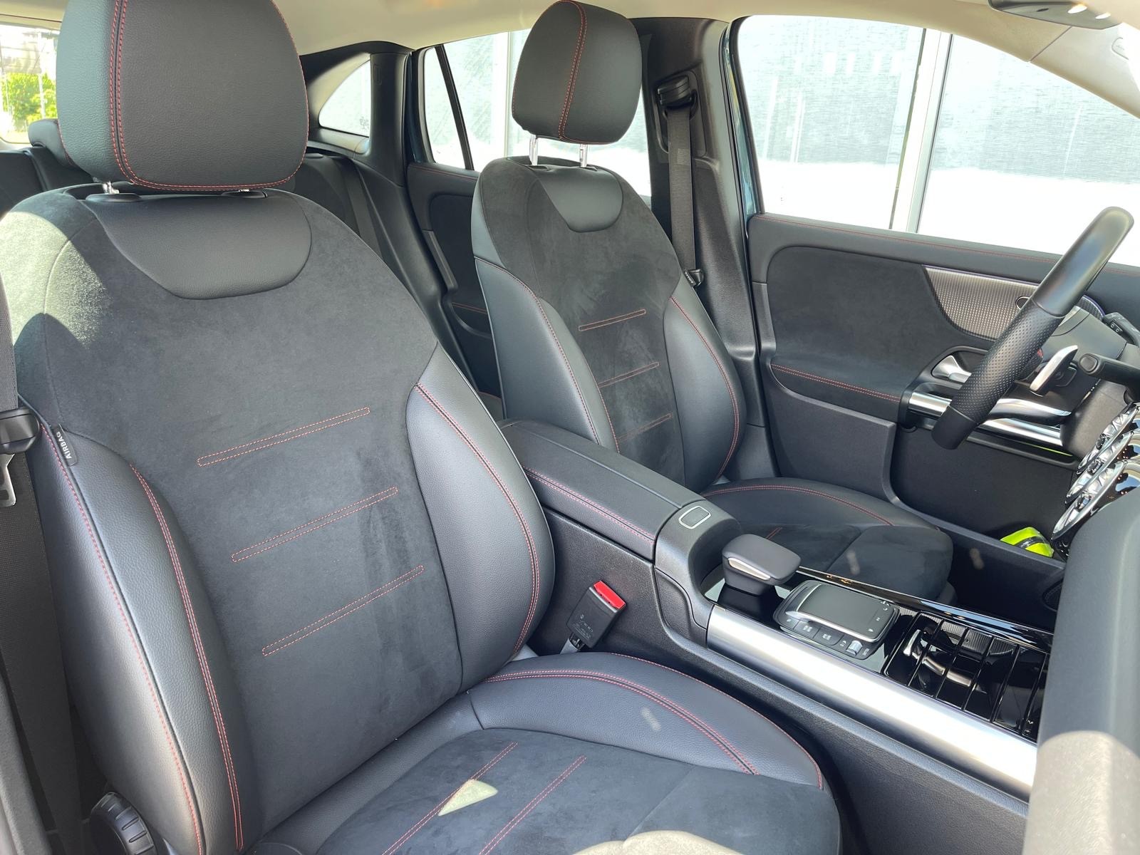MERCEDES-BENZ EQA 300 AMG Line 4Matic - 7