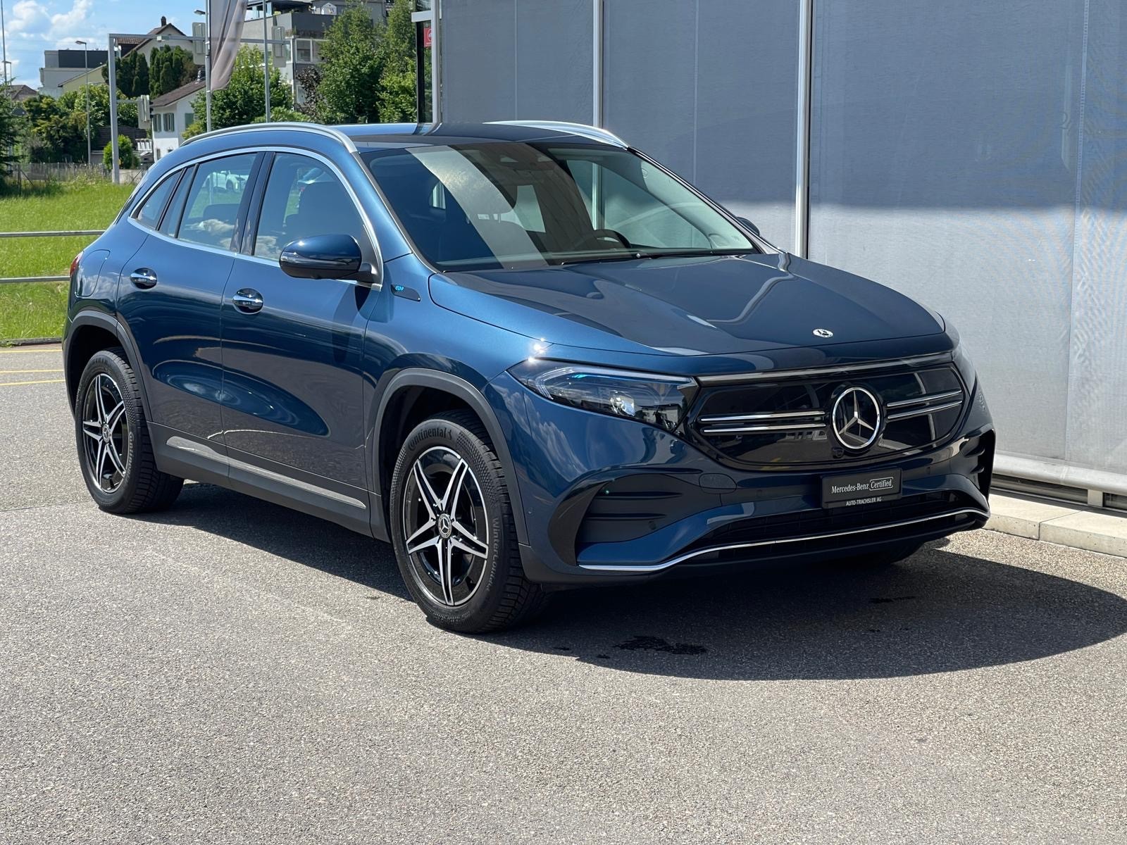 MERCEDES-BENZ EQA 300 AMG Line 4Matic