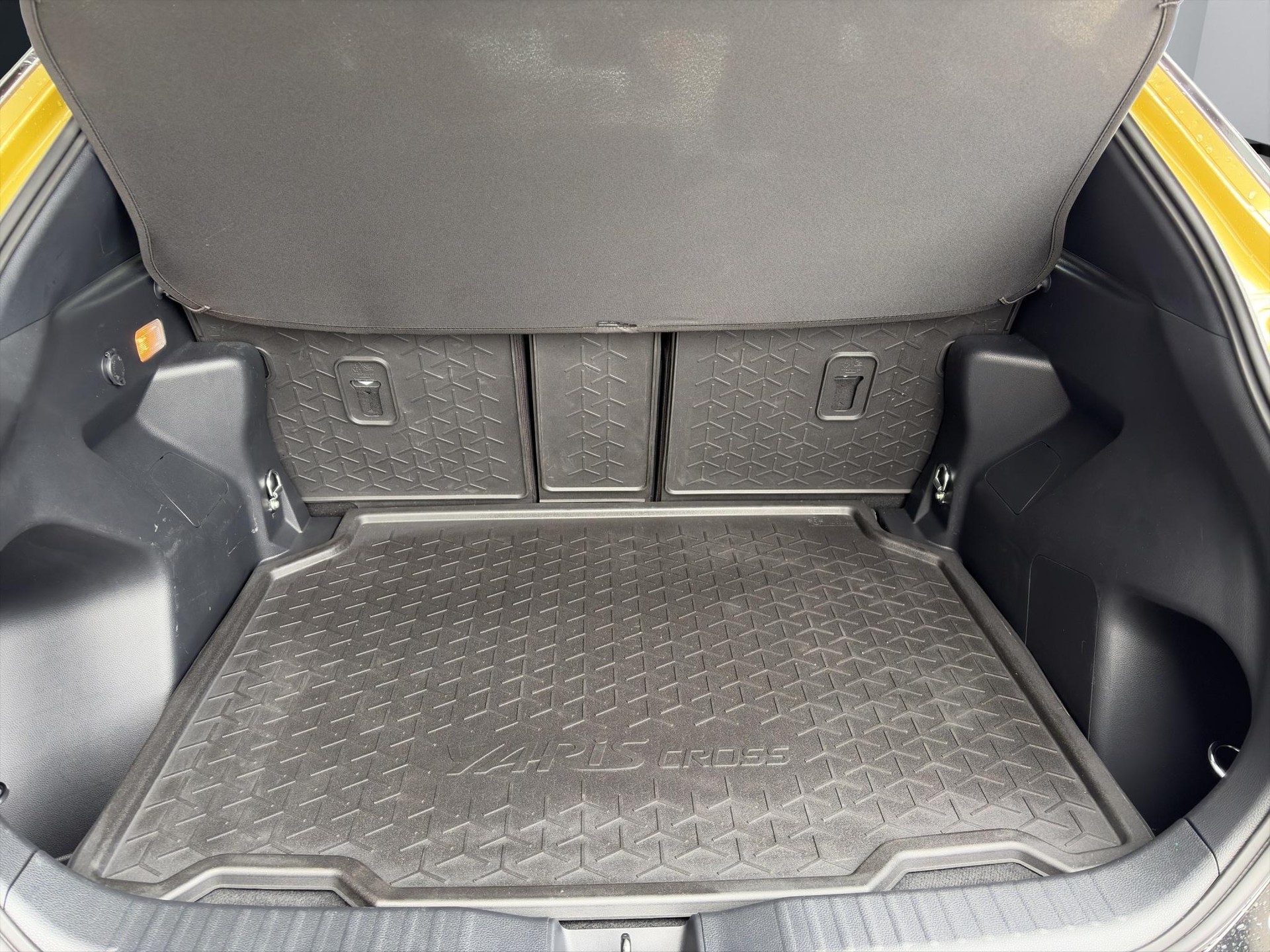 TOYOTA Yaris Cross 1.5 VVT-i HSD Premiere Edition AWD-i - 14