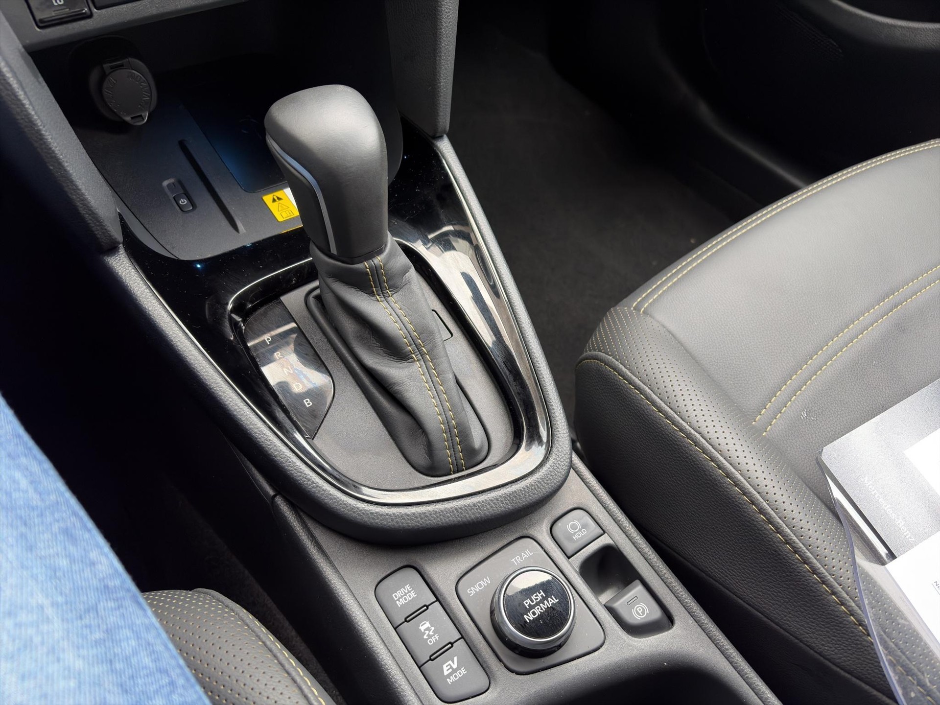 TOYOTA Yaris Cross 1.5 VVT-i HSD Premiere Edition AWD-i - 10