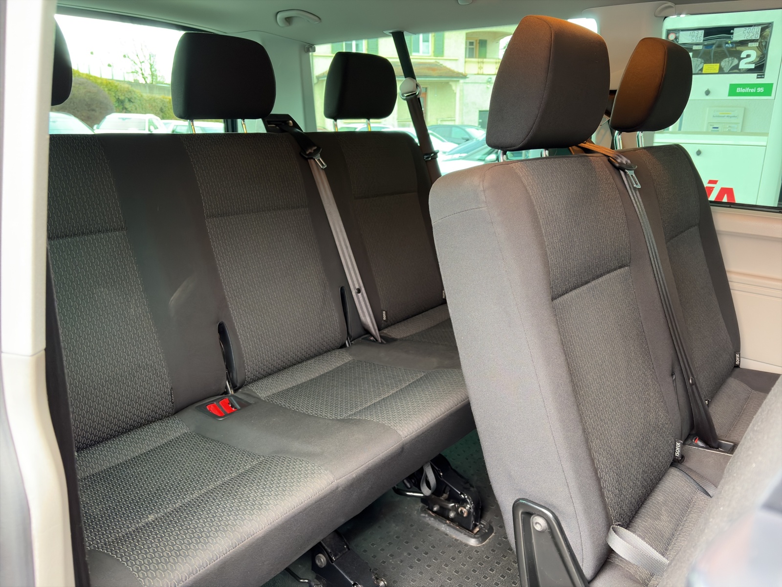 VW T6 Caravelle 2.0 TDI Trendline Liberty DSG LWB - 15