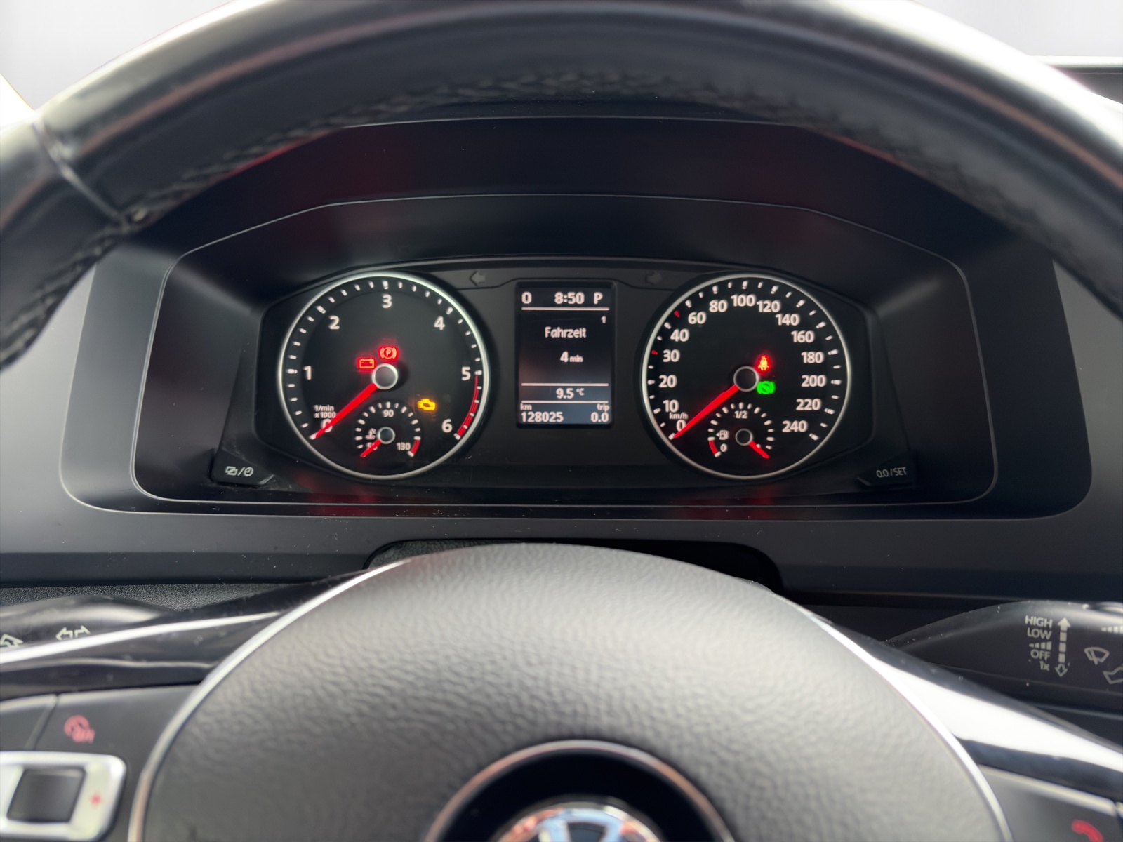 VW T6 Caravelle 2.0 TDI Trendline Liberty DSG LWB - 8