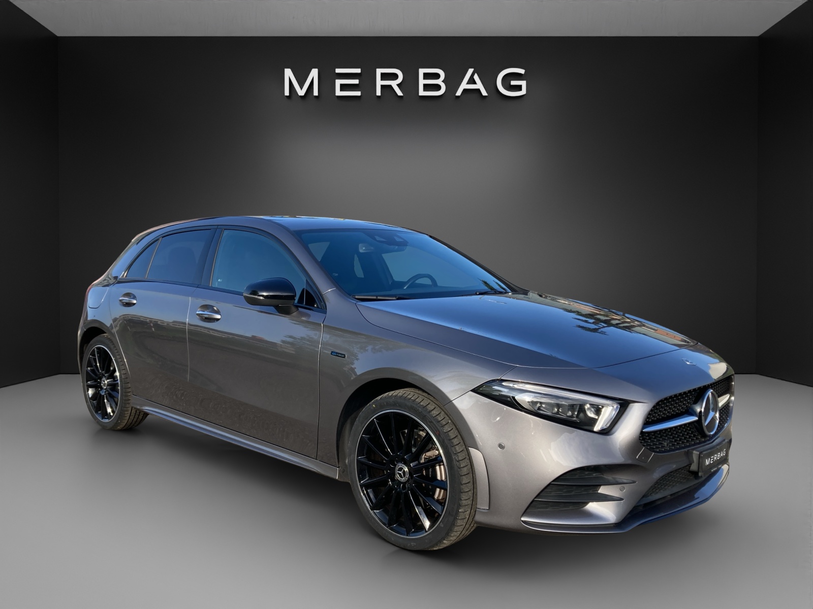 MERCEDES-BENZ A 250e AMG Line - 6