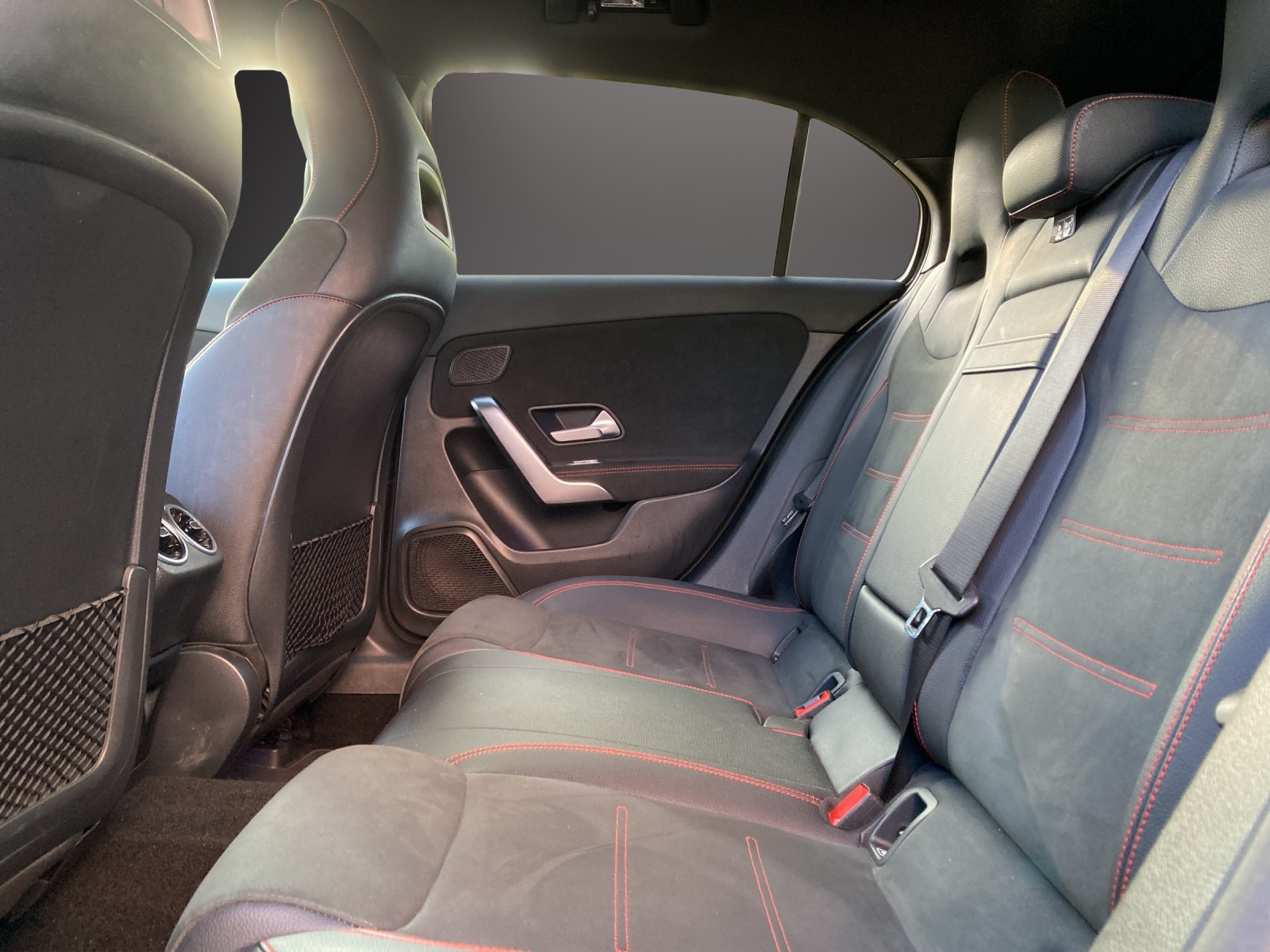 MERCEDES-BENZ A 250e AMG Line - 15