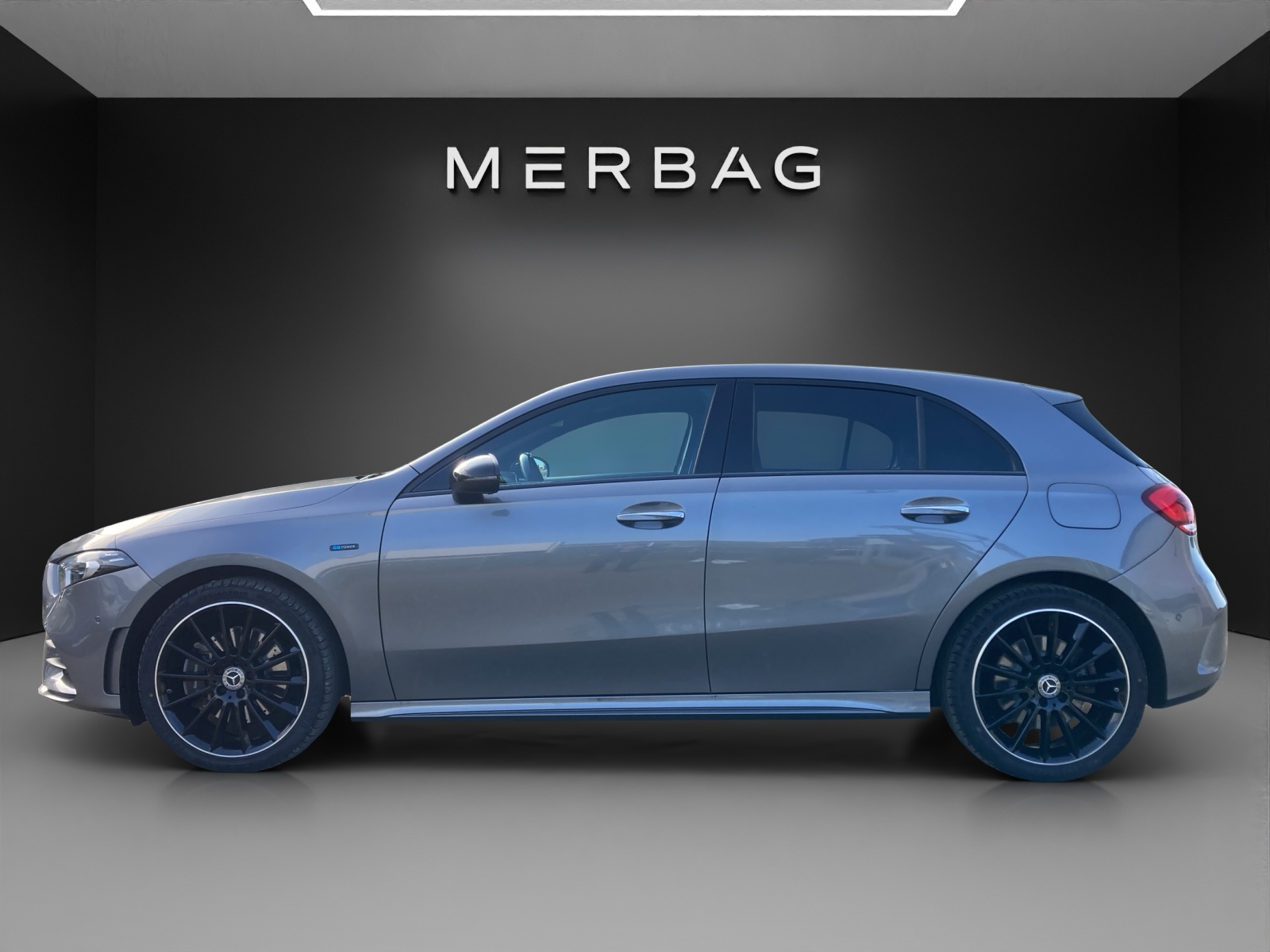 MERCEDES-BENZ A 250e AMG Line - 2