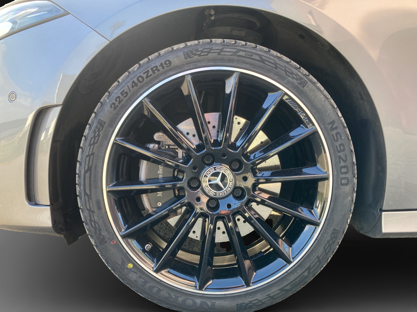 MERCEDES-BENZ A 250e AMG Line - 8