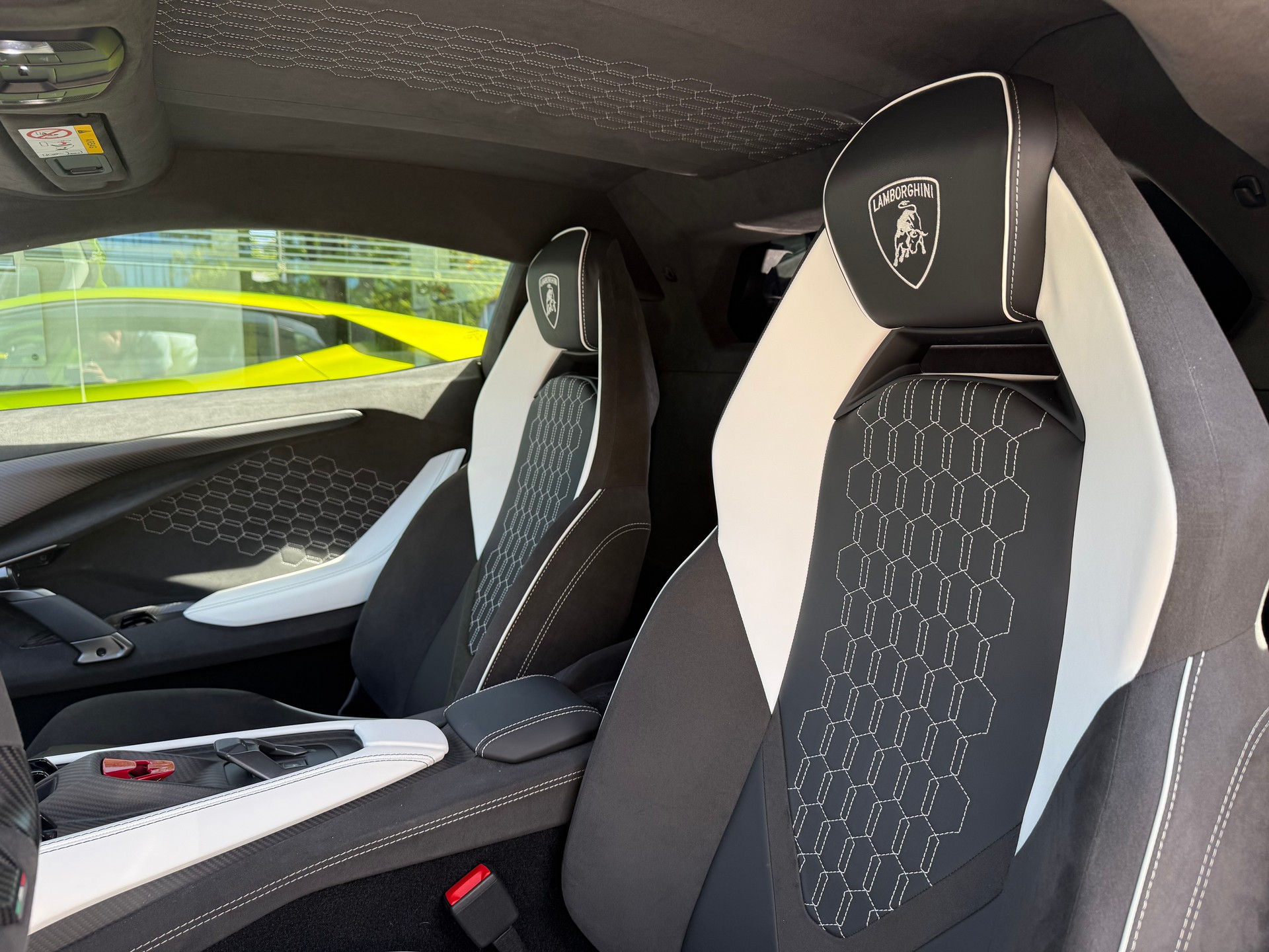 LAMBORGHINI Revuelto Verde Citrea - 16