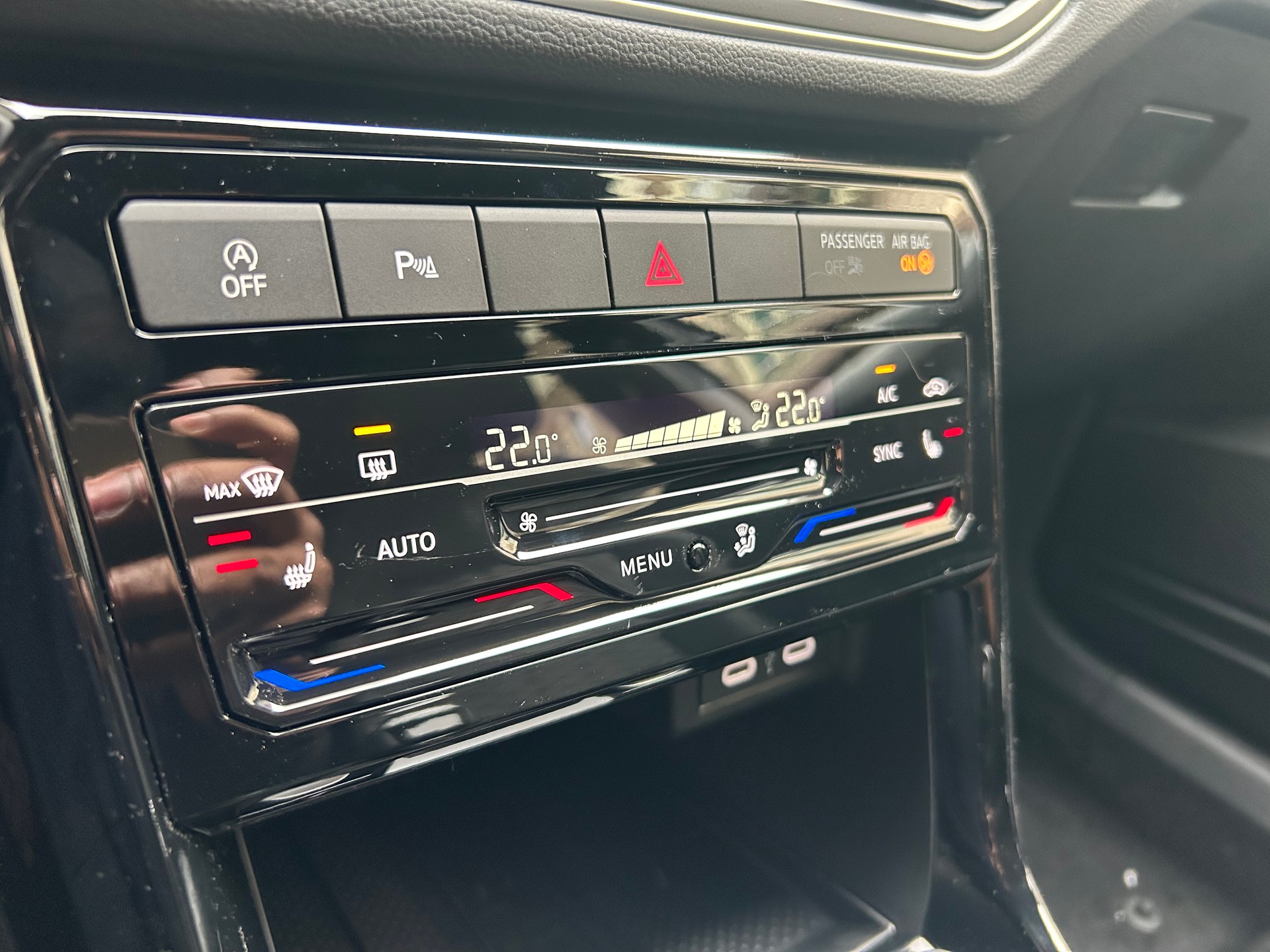 VW T-Cross 1.0 TSI R-Line DSG - 9