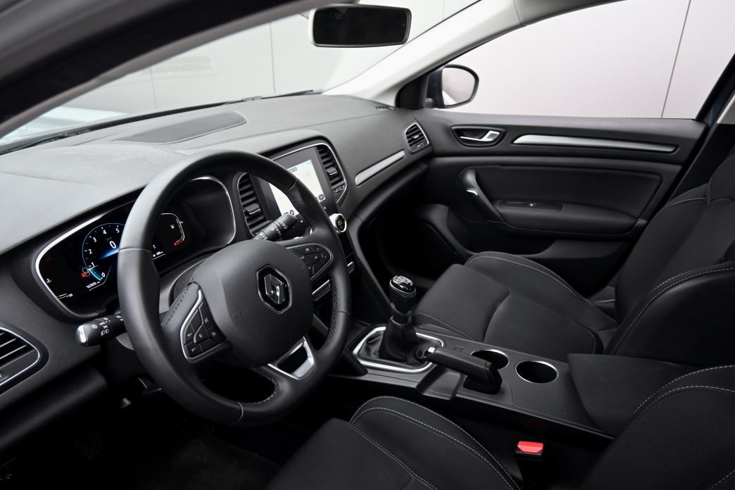 RENAULT Mégane Berline 1.3 16V Turbo Zen Facelift - 9