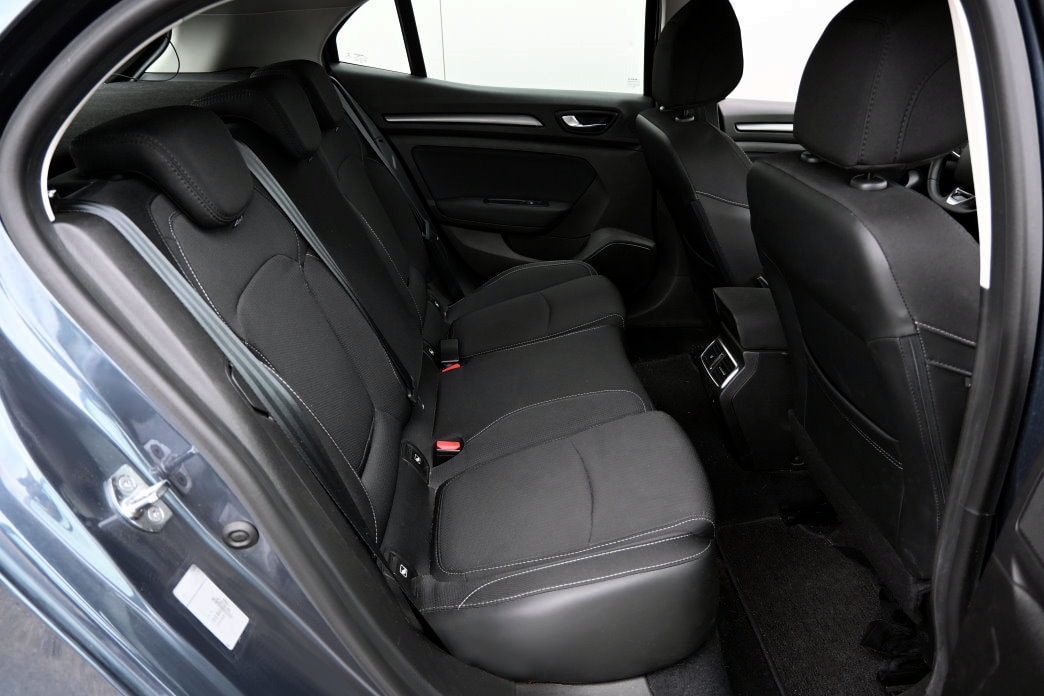 RENAULT Mégane Berline 1.3 16V Turbo Zen Facelift - 8