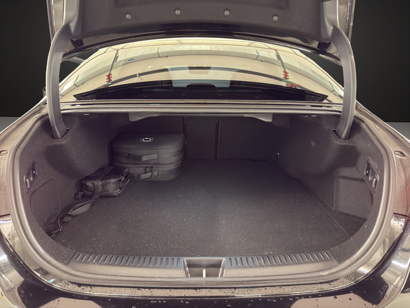 MERCEDES-BENZ E 400 e 4Matic AMG-Line 9G-Tronic - 17