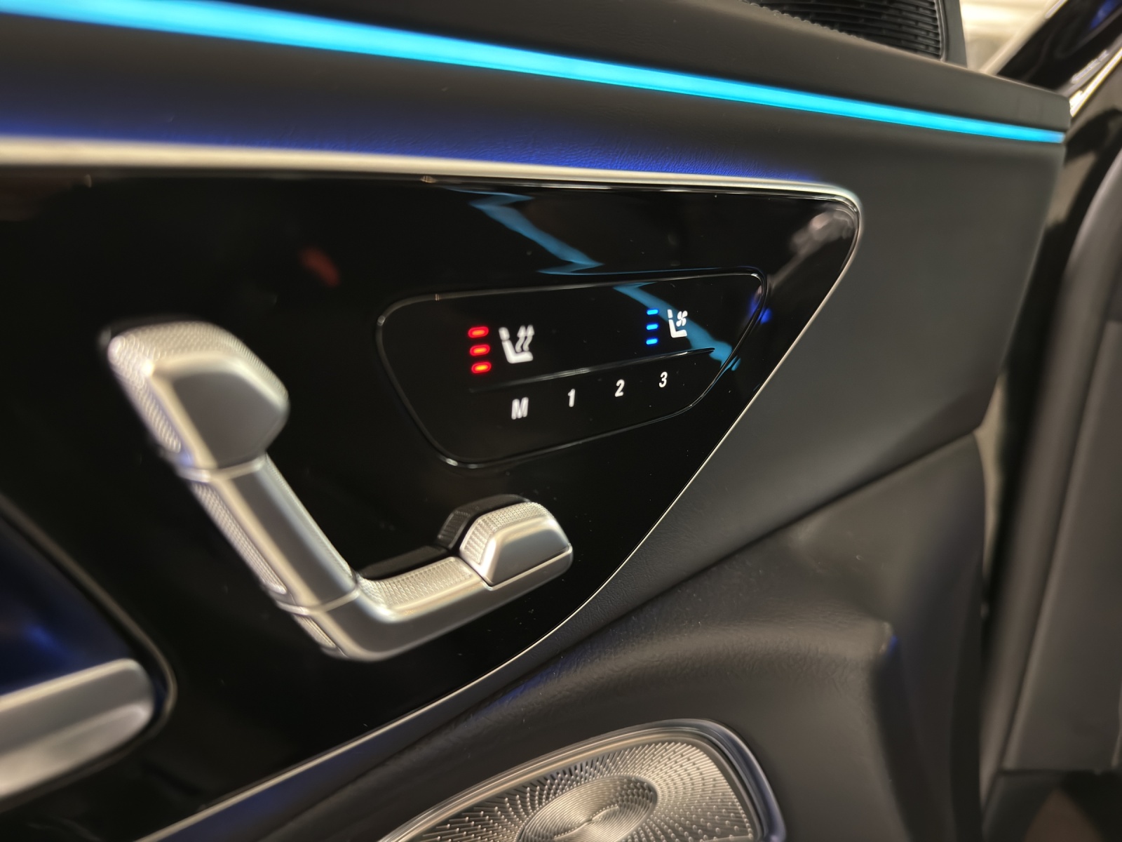 MERCEDES-BENZ E 400 e 4Matic AMG-Line 9G-Tronic - 18