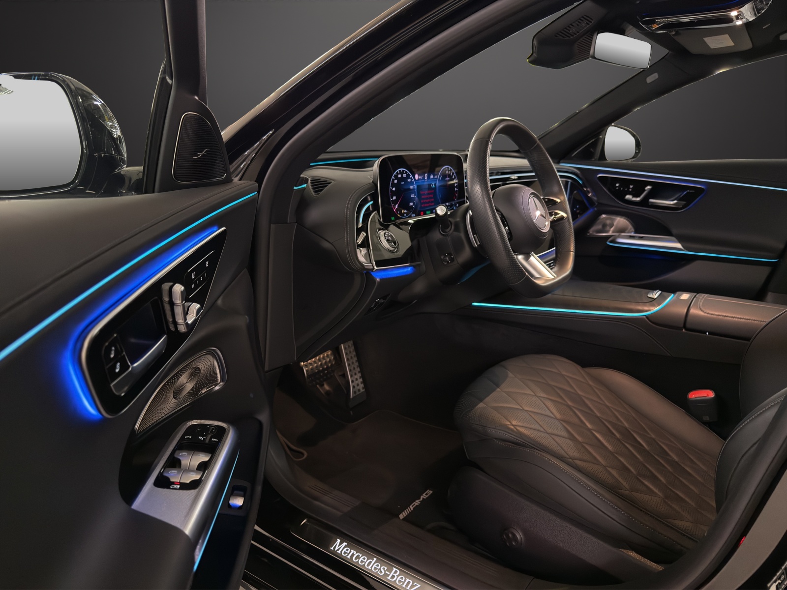 MERCEDES-BENZ E 400 e 4Matic AMG-Line 9G-Tronic - 13