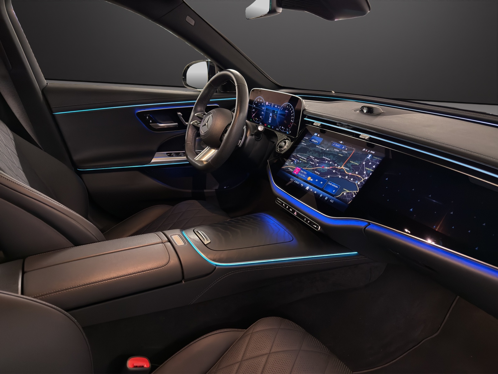 MERCEDES-BENZ E 400 e 4Matic AMG-Line 9G-Tronic - 11