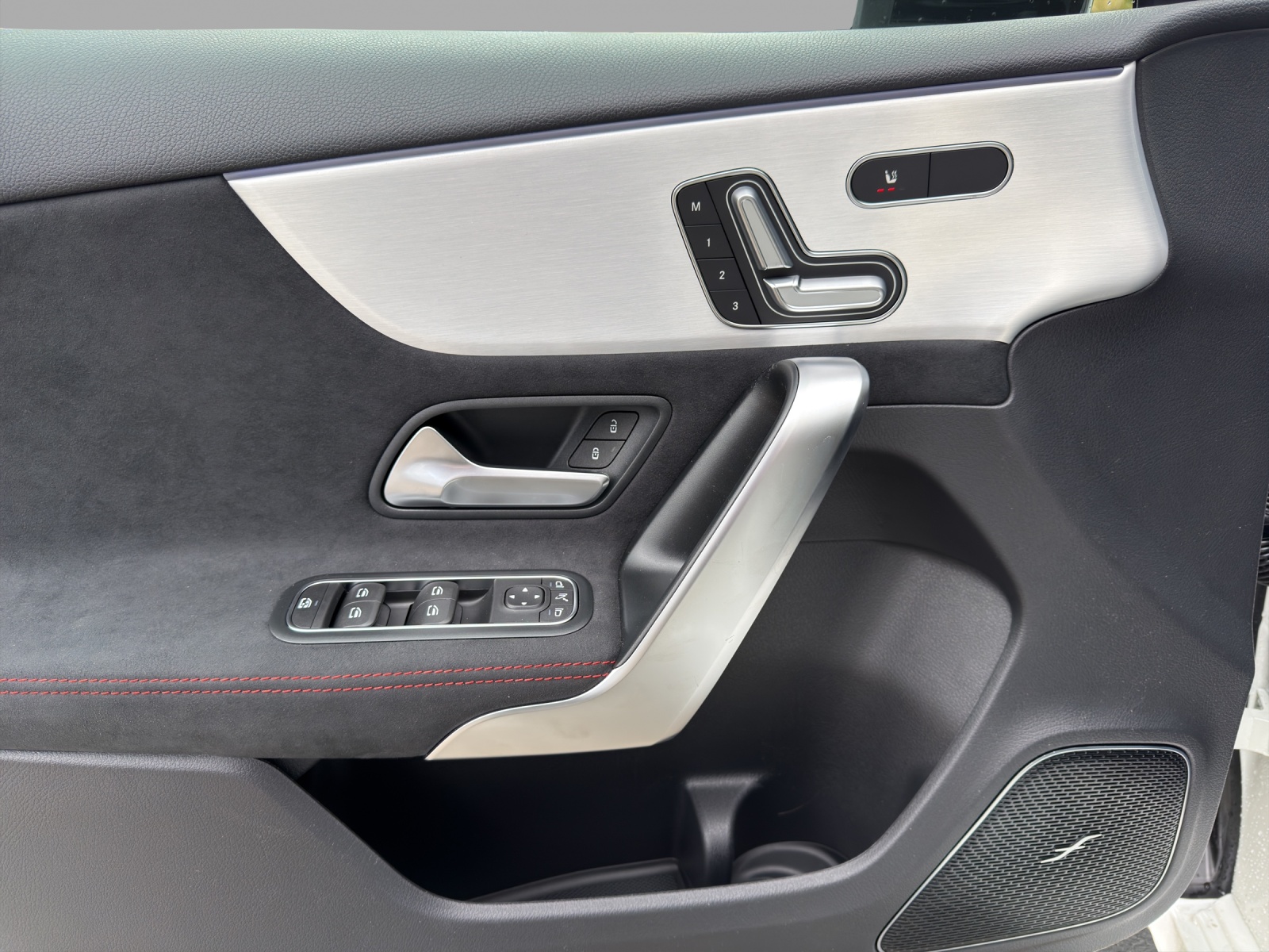 MERCEDES-BENZ A 200 Night Star 7G-DCT - 13