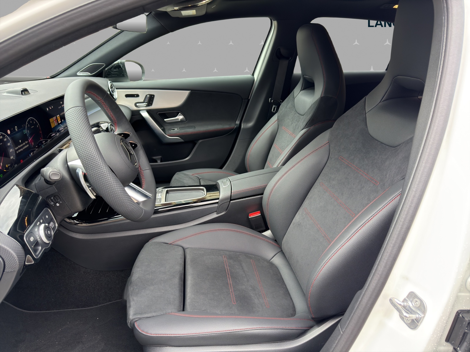 MERCEDES-BENZ A 200 Night Star 7G-DCT - 8