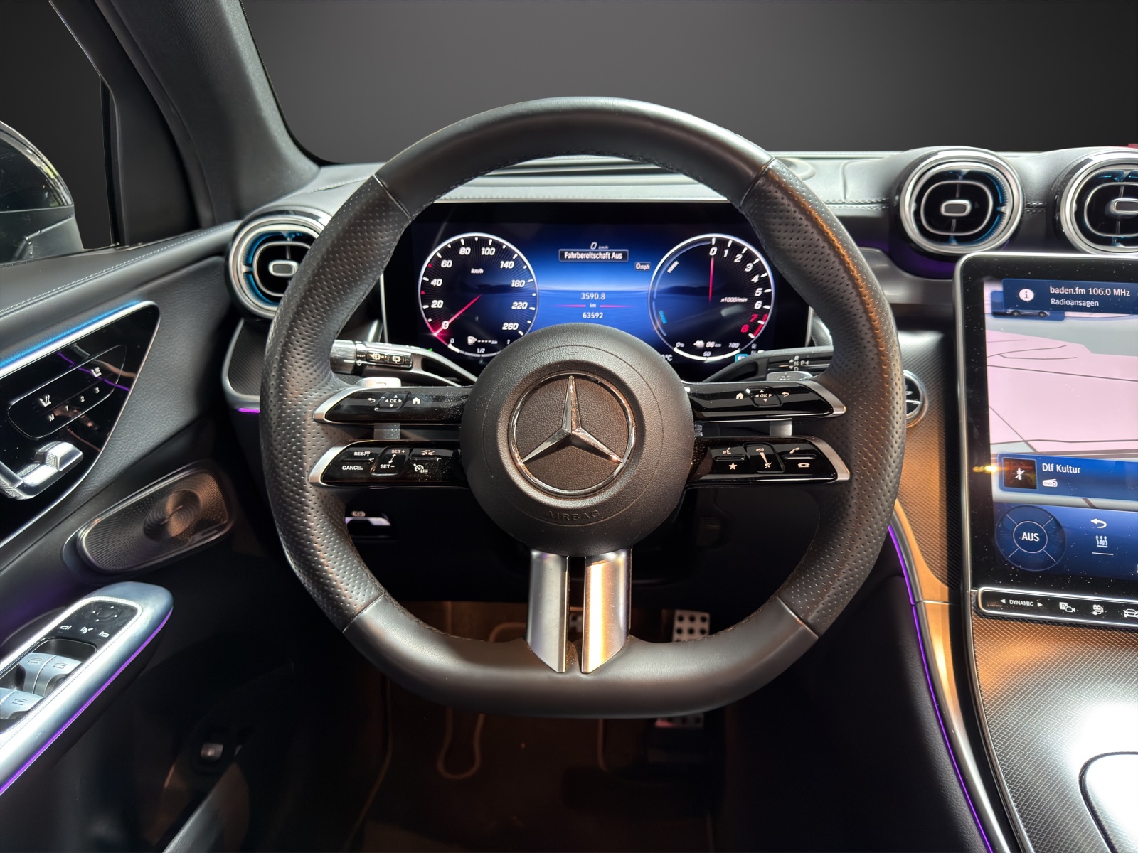 MERCEDES-BENZ GLC 400 e 4Matic 9G-Tronic - 11