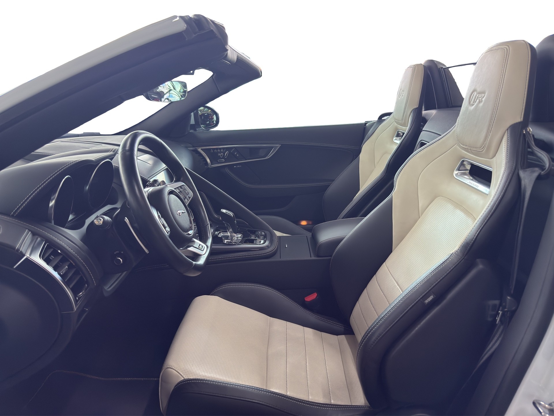 JAGUAR F-Type Convertible 5.0 V8 S/C R AWD Automatik - 12