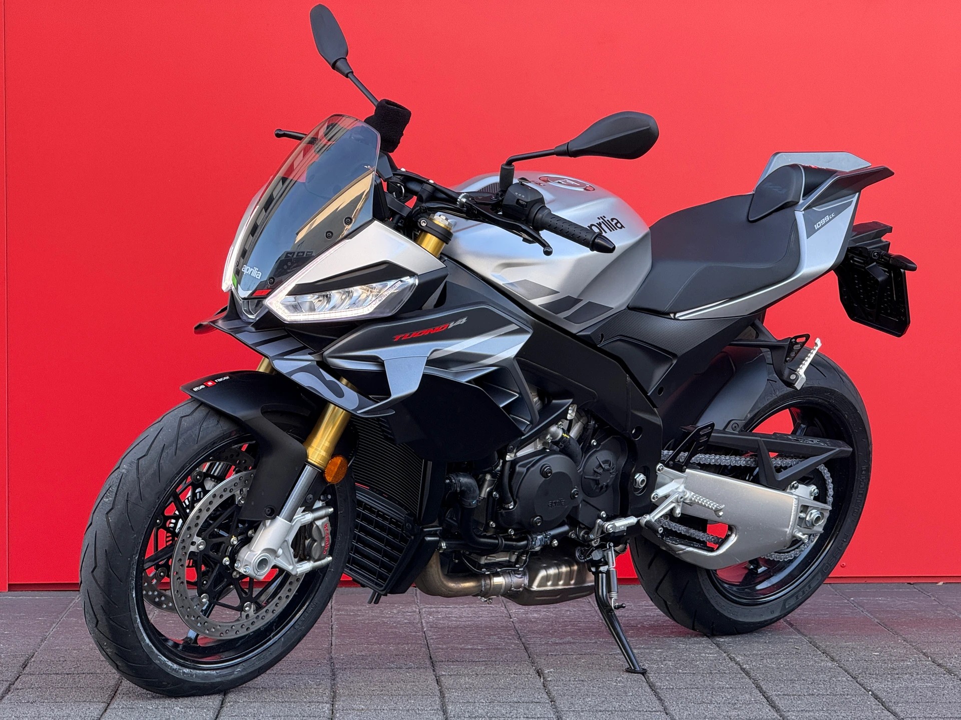 APRILIA Tuono V4 1100 - 15