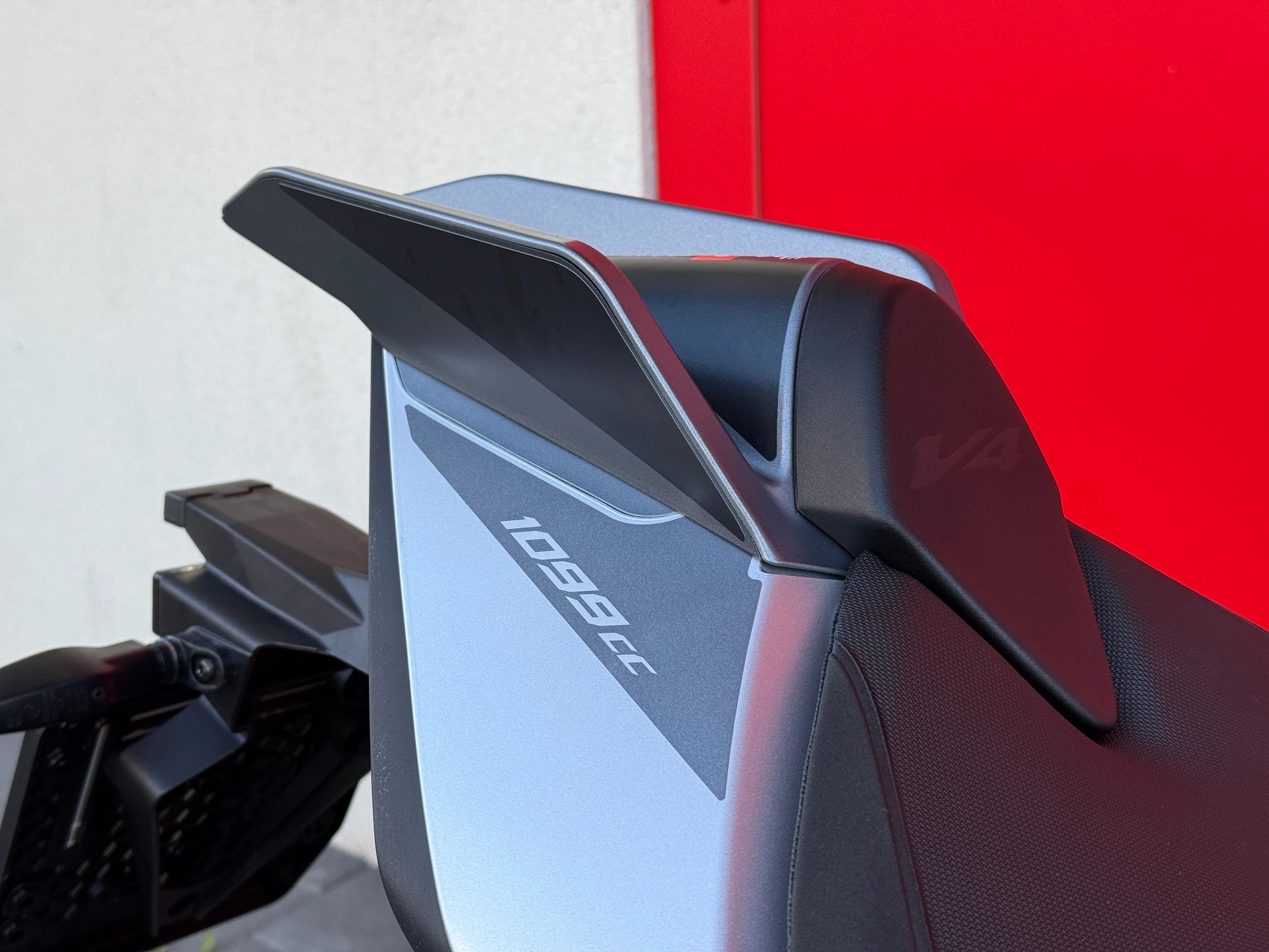 APRILIA Tuono V4 1100 - 3