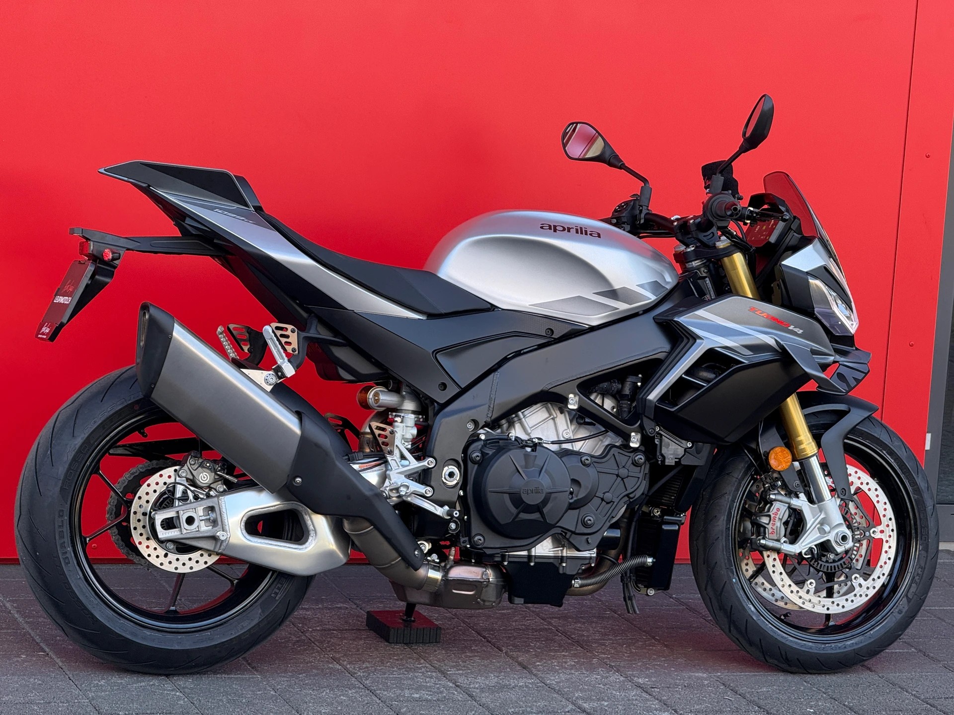 APRILIA Tuono V4 1100 - 12