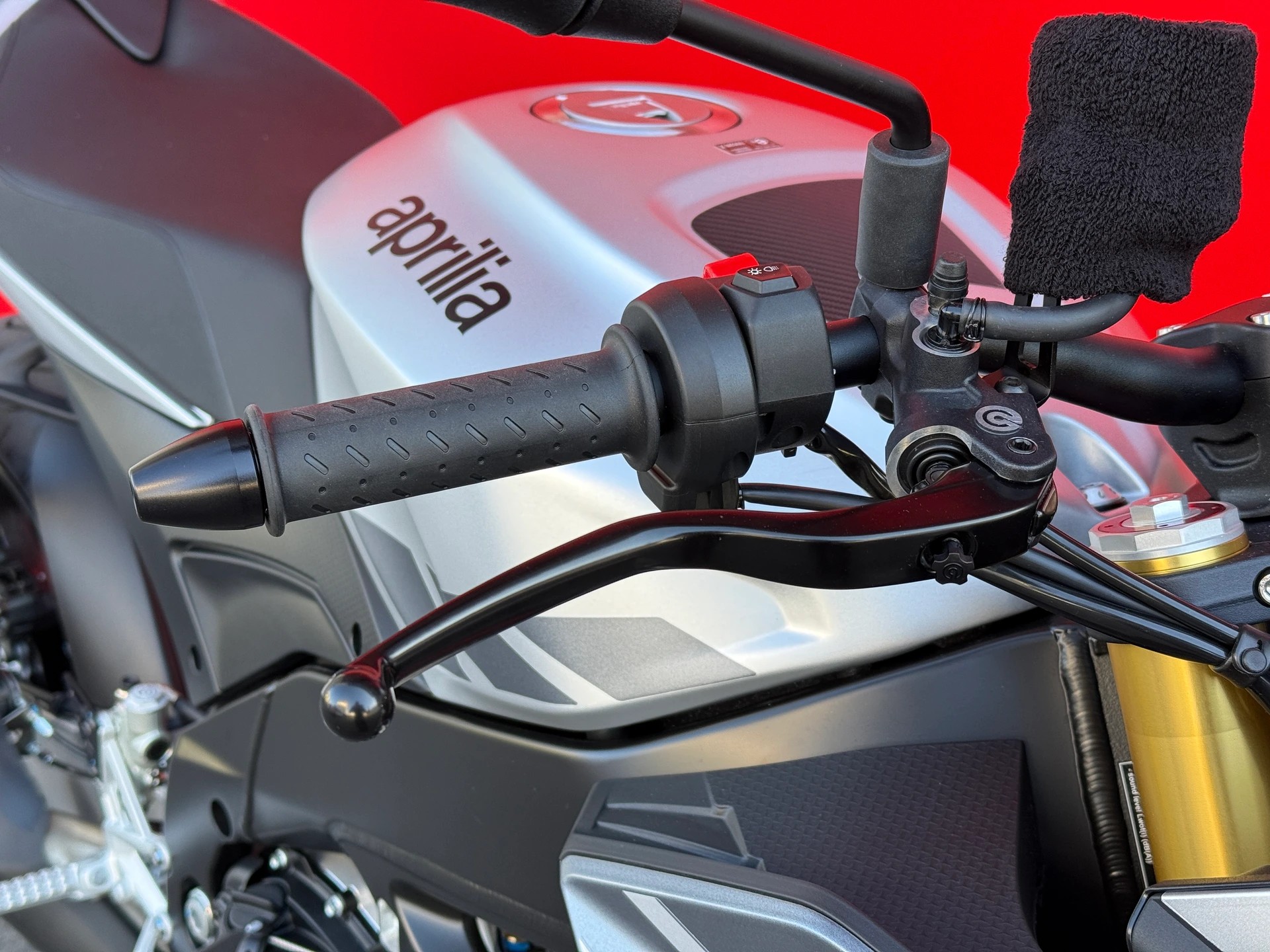 APRILIA Tuono V4 1100 - 2