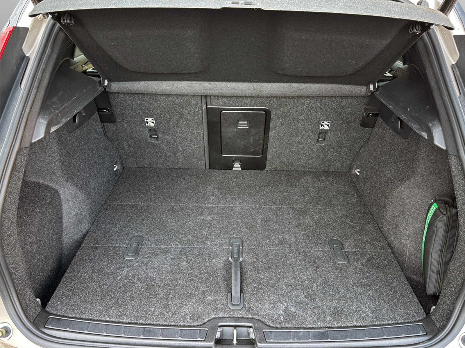 VOLVO XC40 Recharge E80 82kWh Plus AWD - 16